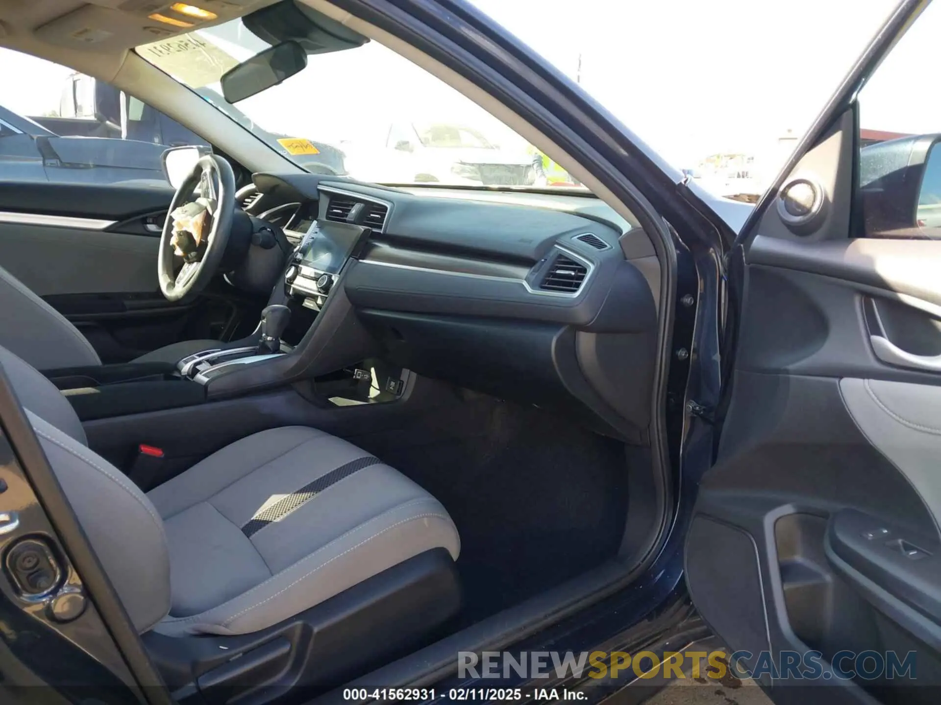 5 fotografías del automóvil dañado 19XFC1F33LE020280 HONDA CIVIC 2020