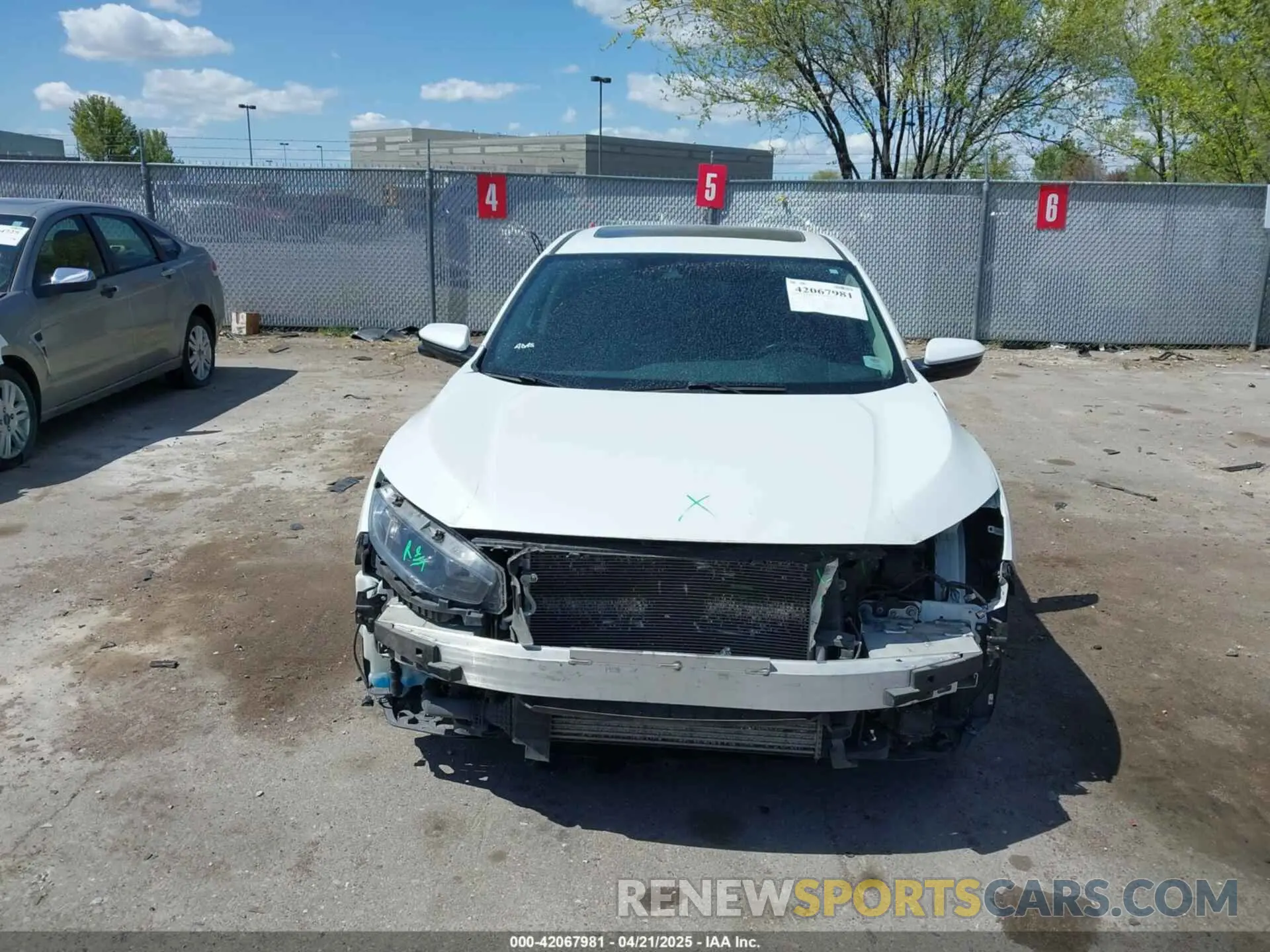 13 fotografías del automóvil dañado 19XFC1F33LE205820 HONDA CIVIC 2020