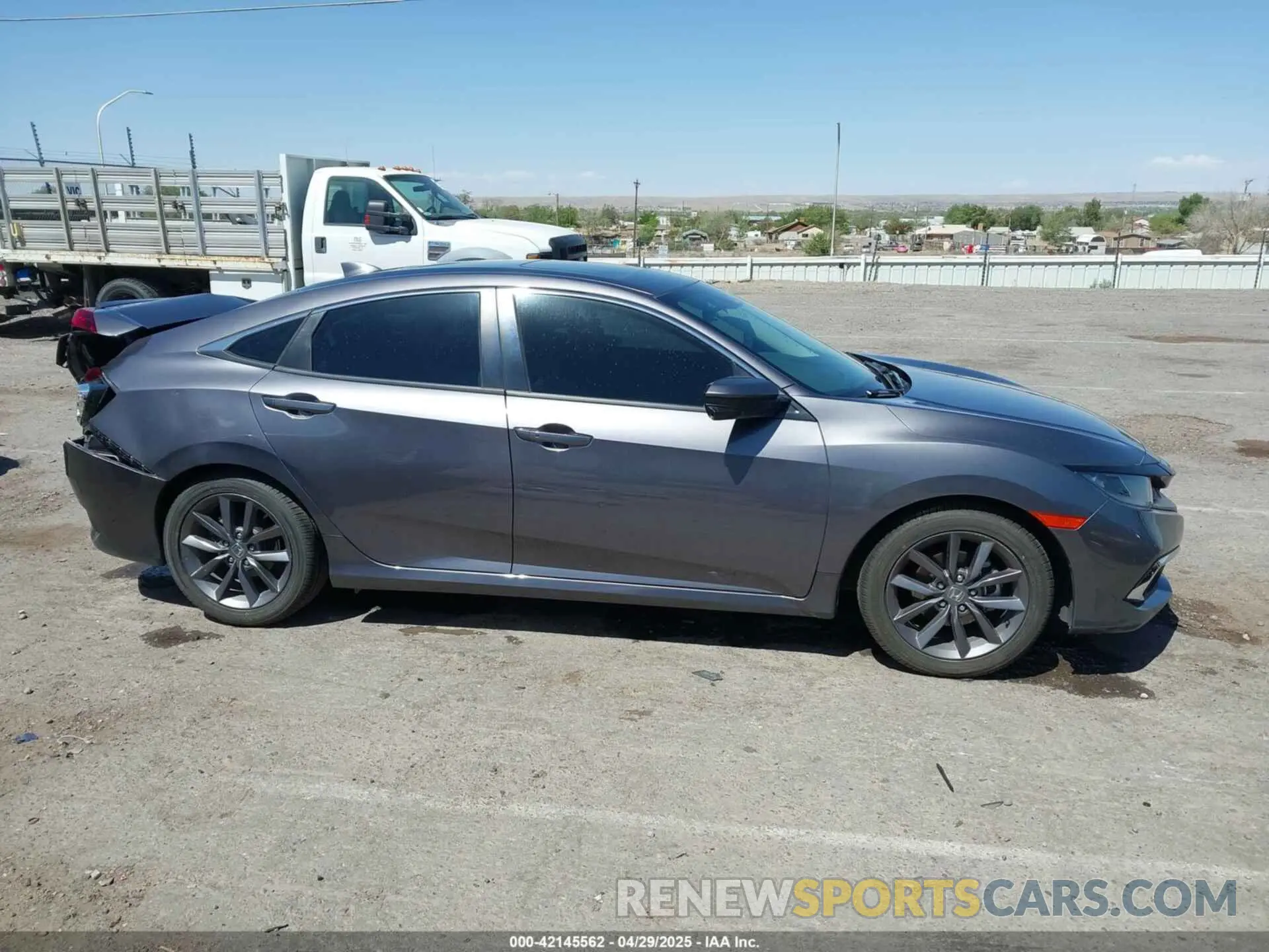 14 fotografías del automóvil dañado 19XFC1F34LE002404 HONDA CIVIC 2020