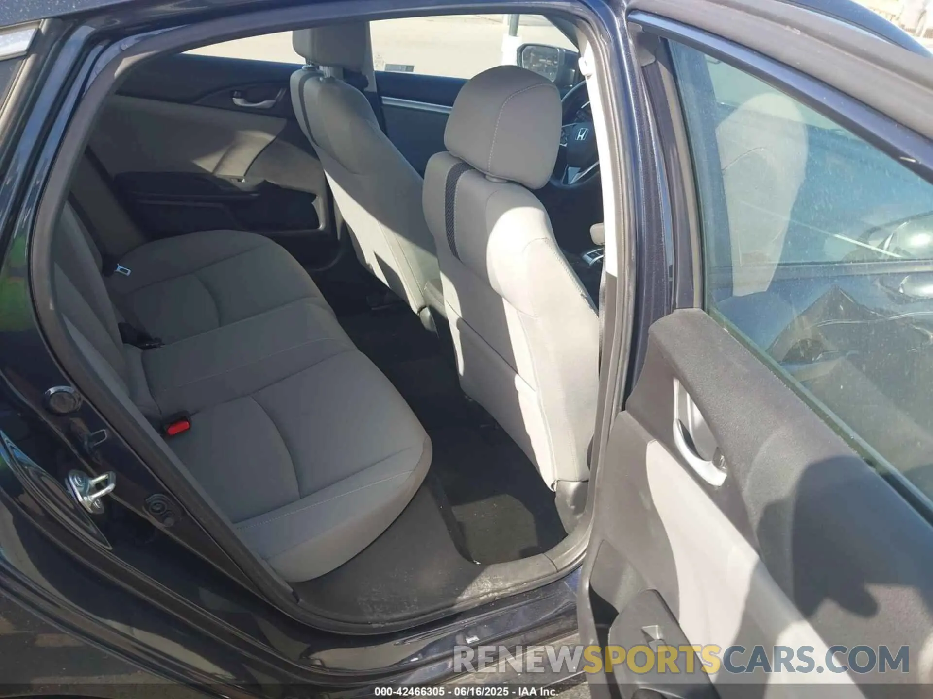 8 fotografías del automóvil dañado 19XFC1F34LE008249 HONDA CIVIC 2020