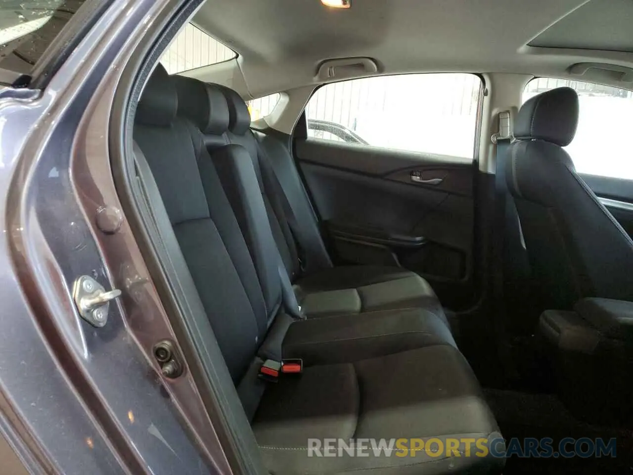 10 fotografías del automóvil dañado 19XFC1F34LE210363 HONDA CIVIC 2020
