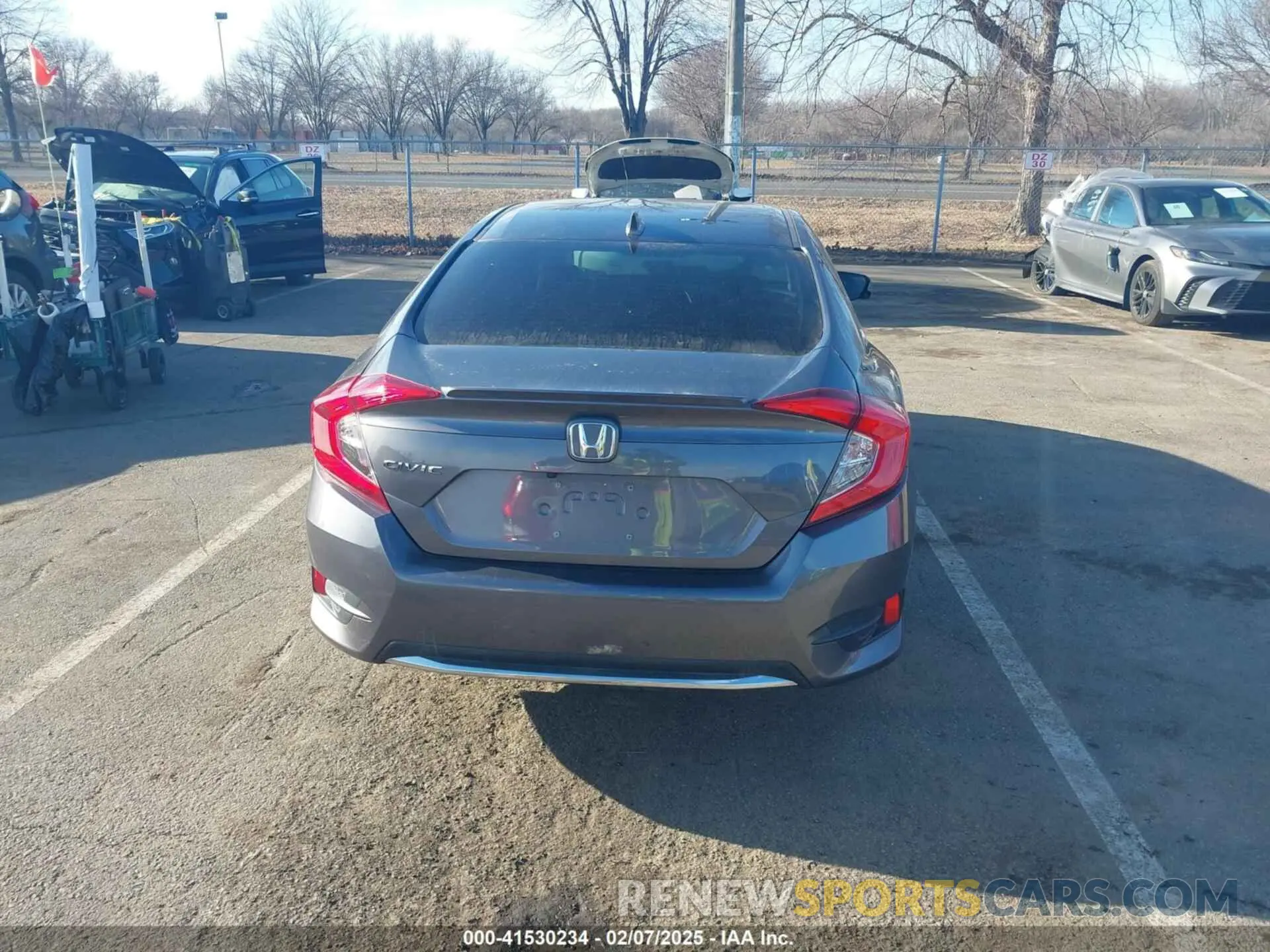 15 fotografías del automóvil dañado 19XFC1F35LE201459 HONDA CIVIC 2020