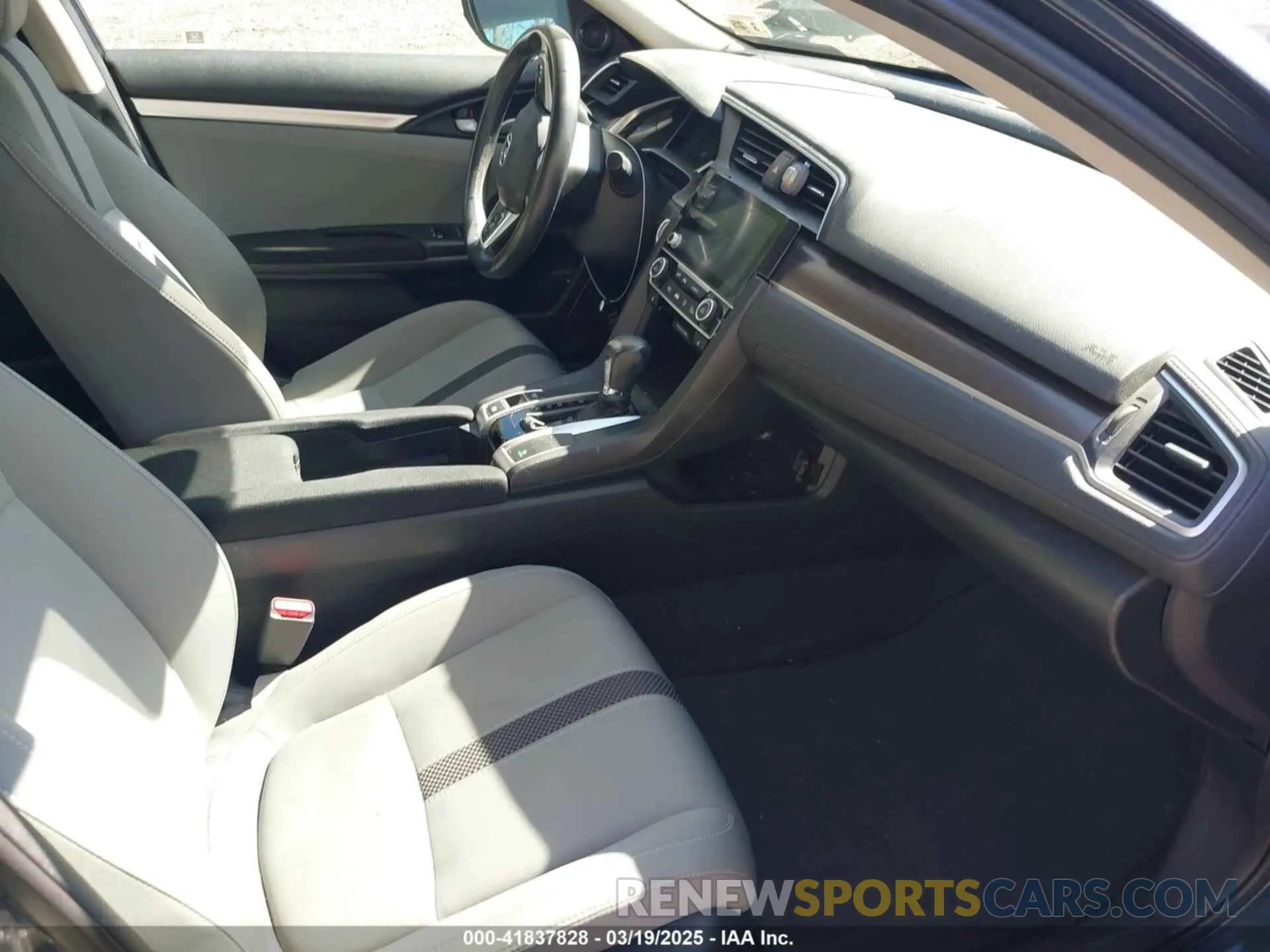 5 fotografías del automóvil dañado 19XFC1F35LE208055 HONDA CIVIC 2020