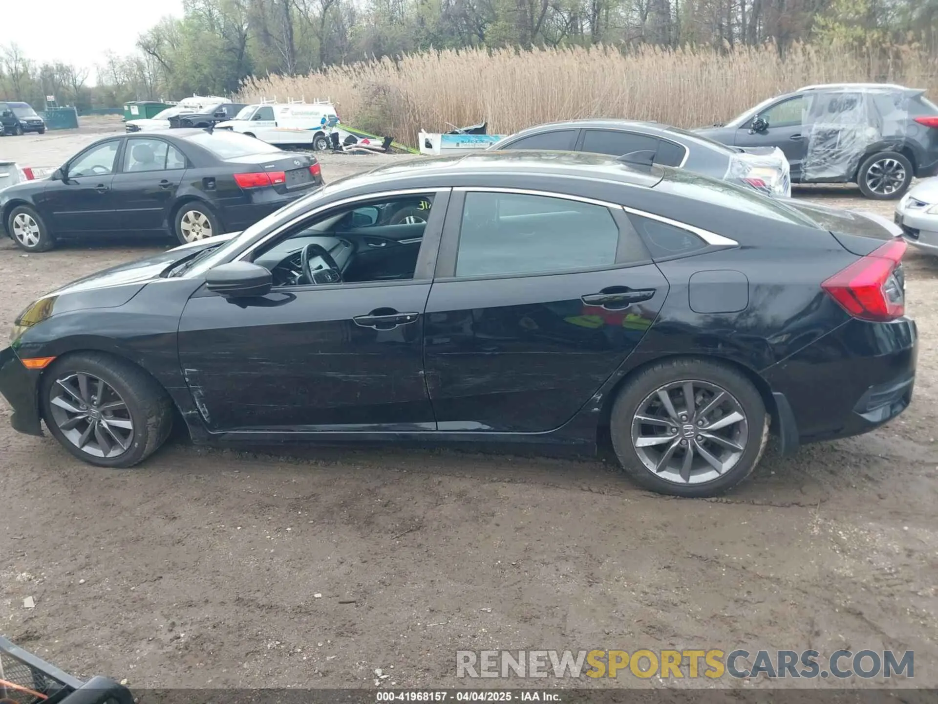 14 fotografías del automóvil dañado 19XFC1F36LE219033 HONDA CIVIC 2020