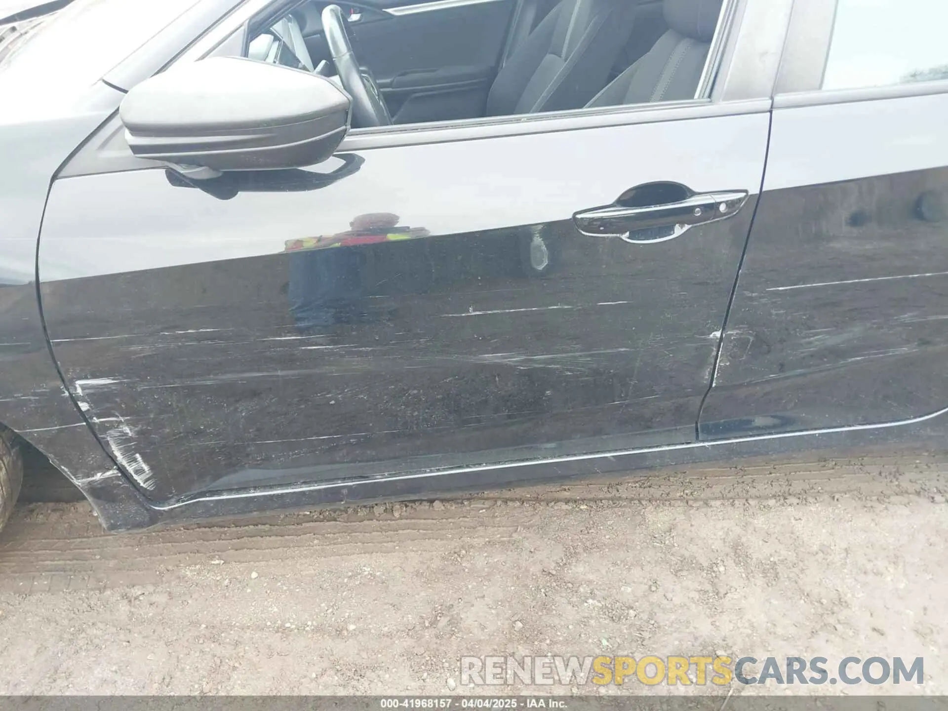 17 fotografías del automóvil dañado 19XFC1F36LE219033 HONDA CIVIC 2020