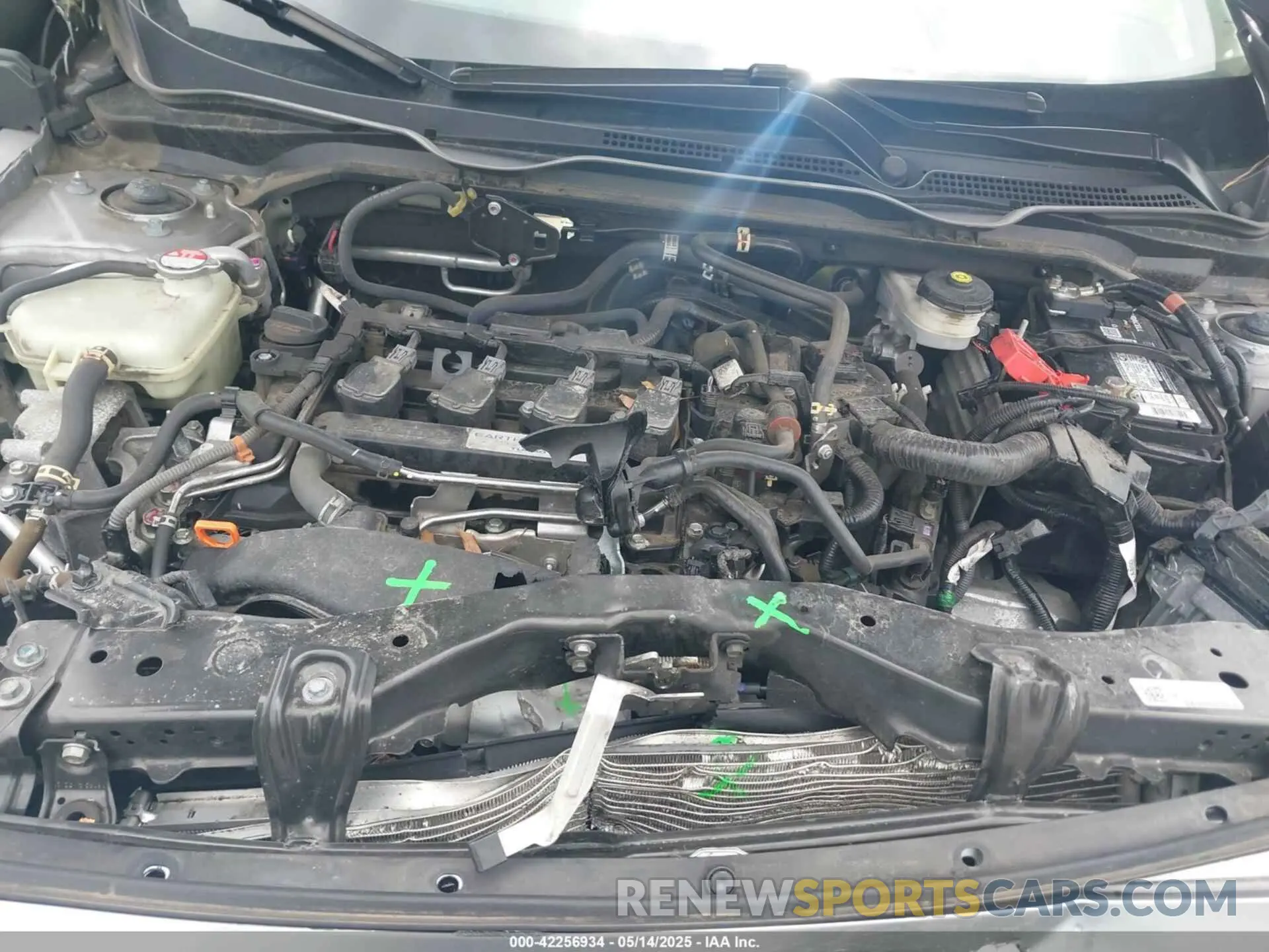 10 fotografías del automóvil dañado 19XFC1F37LE010982 HONDA CIVIC 2020