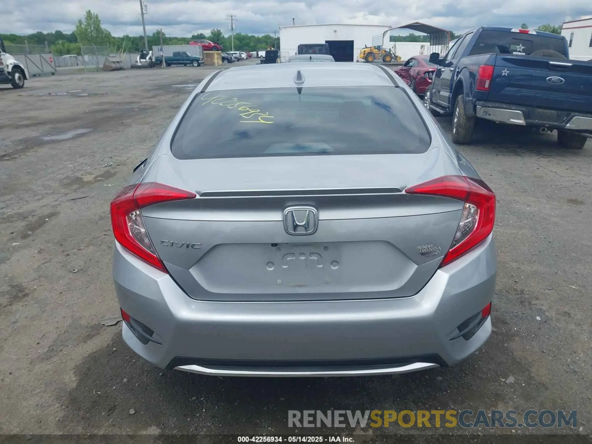 16 fotografías del automóvil dañado 19XFC1F37LE010982 HONDA CIVIC 2020