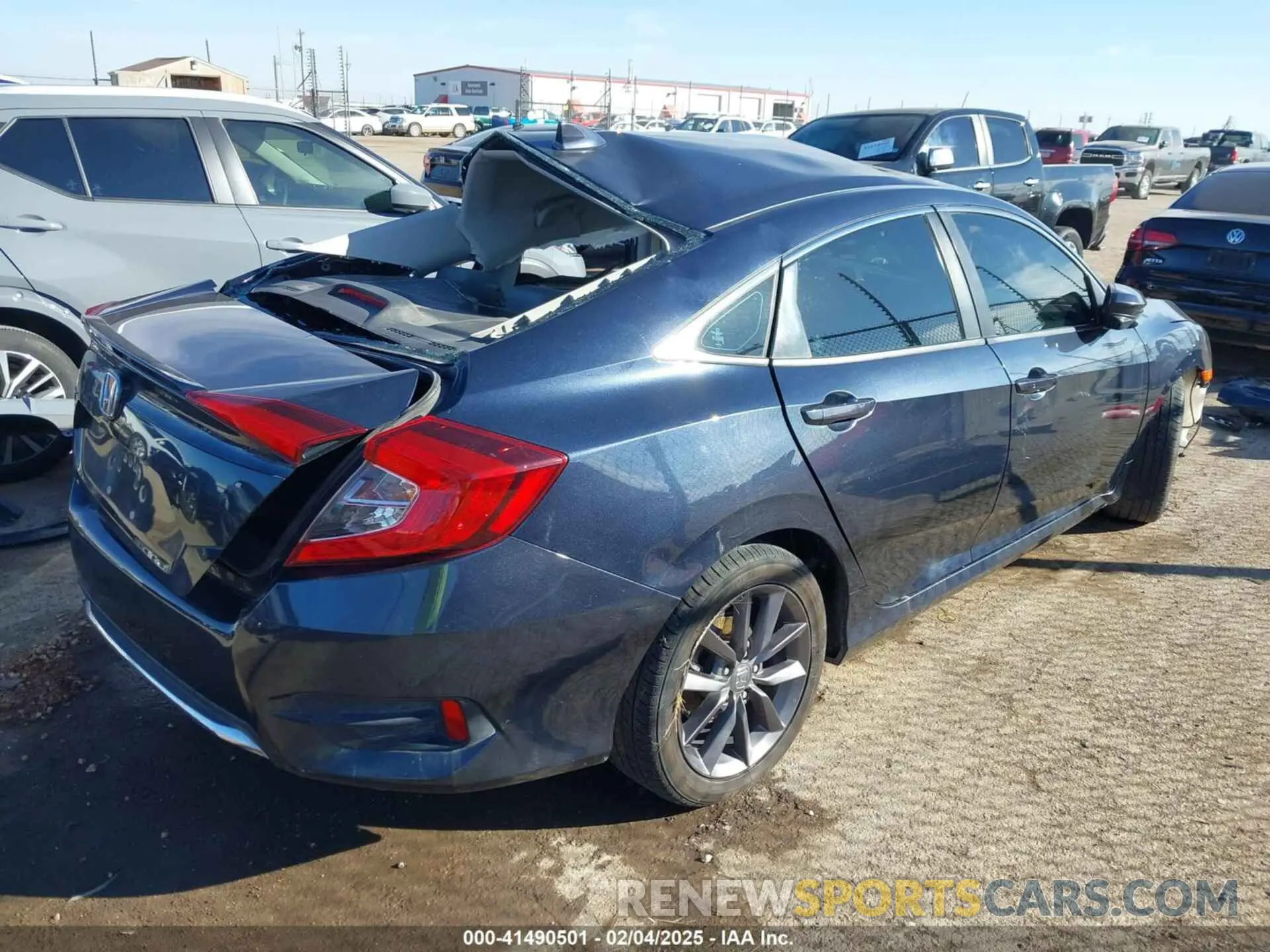 4 fotografías del automóvil dañado 19XFC1F38LE002275 HONDA CIVIC 2020