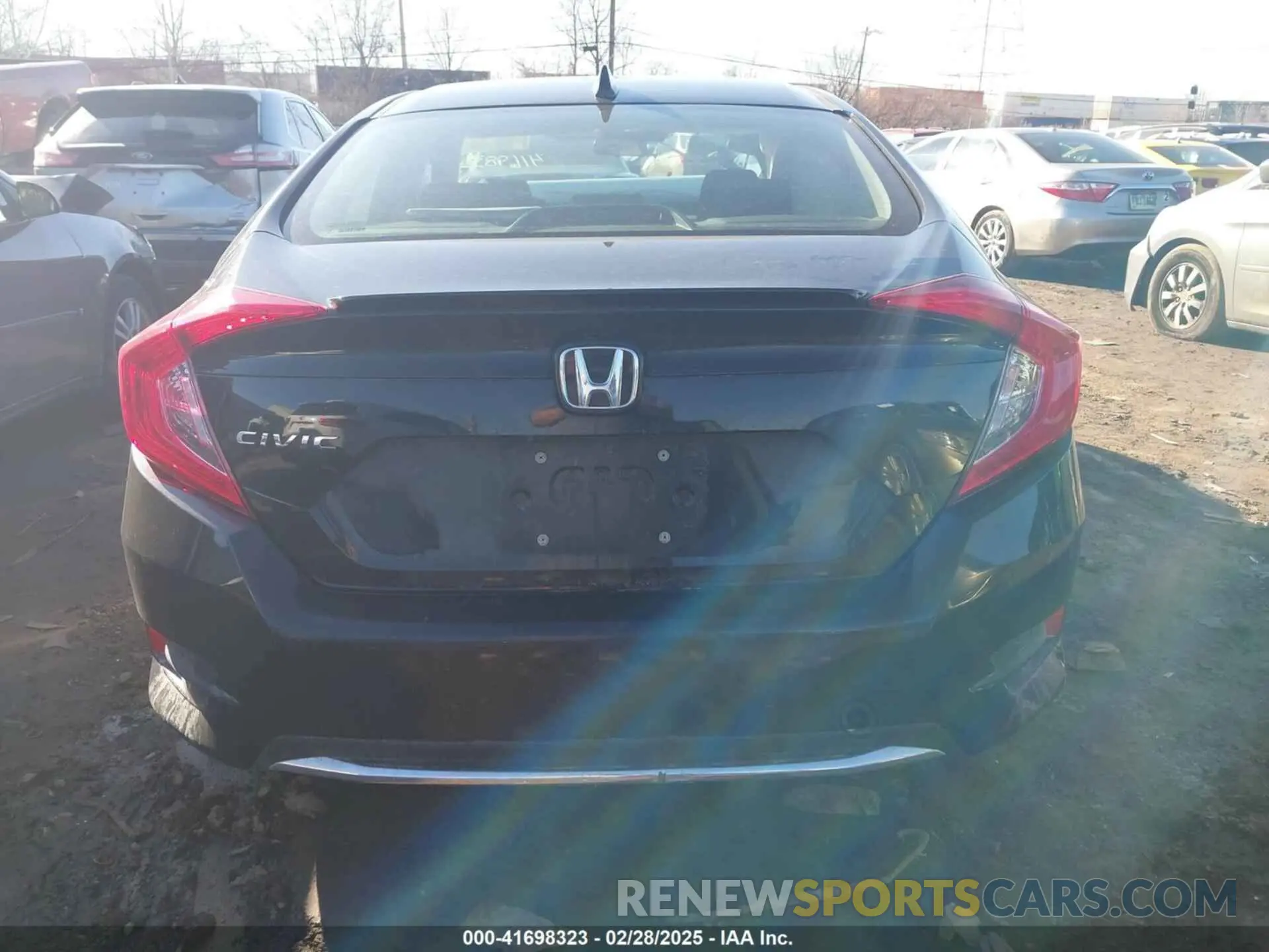 16 fotografías del automóvil dañado 19XFC1F38LE021201 HONDA CIVIC 2020