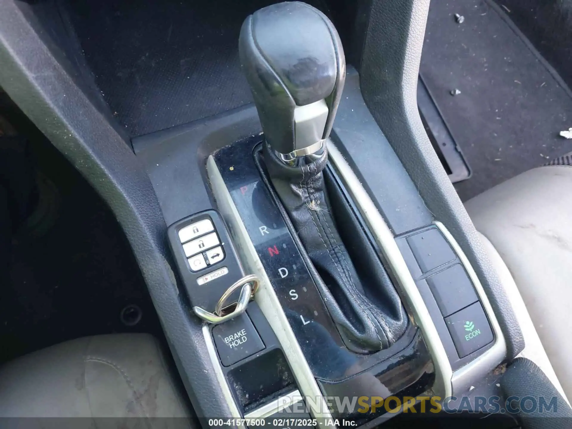 11 fotografías del automóvil dañado 19XFC1F38LE209314 HONDA CIVIC 2020