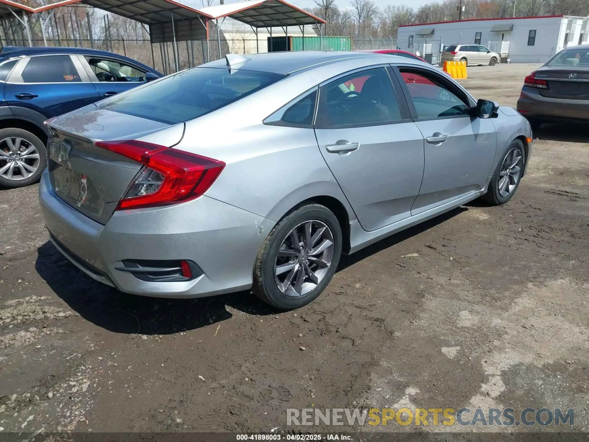 4 fotografías del automóvil dañado 19XFC1F38LE209734 HONDA CIVIC 2020