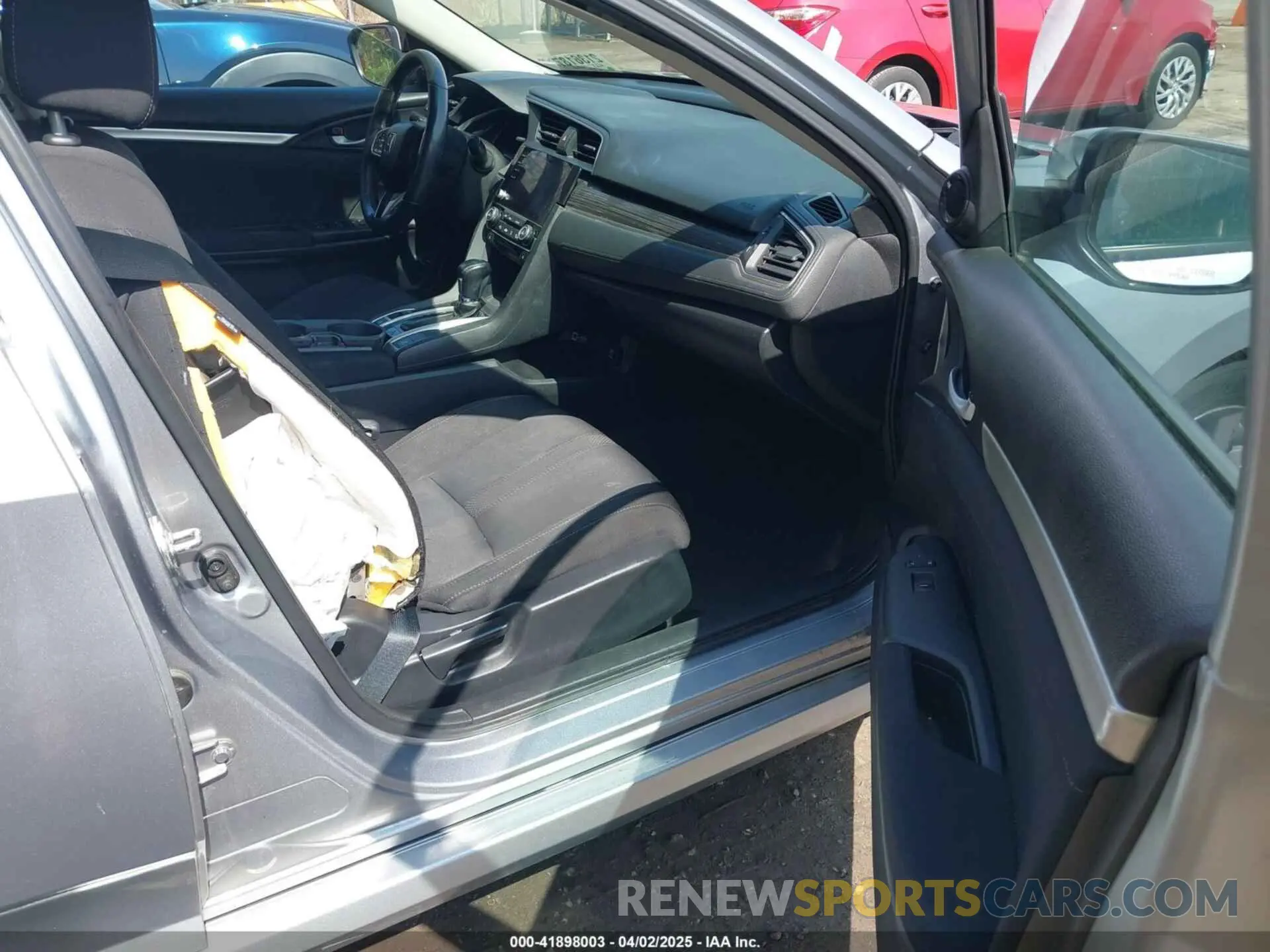 5 fotografías del automóvil dañado 19XFC1F38LE209734 HONDA CIVIC 2020