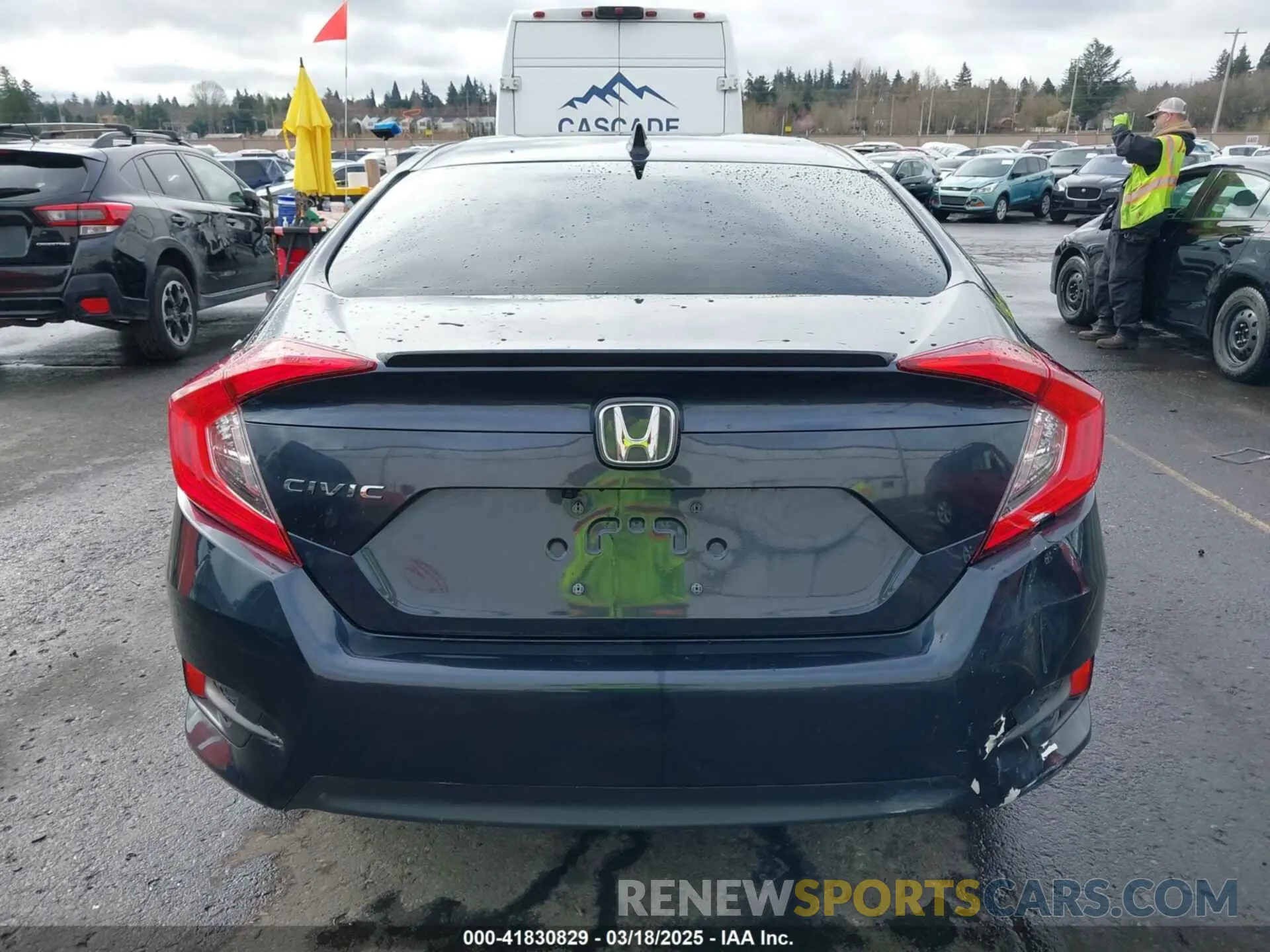 16 fotografías del automóvil dañado 19XFC1F39LE009879 HONDA CIVIC 2020