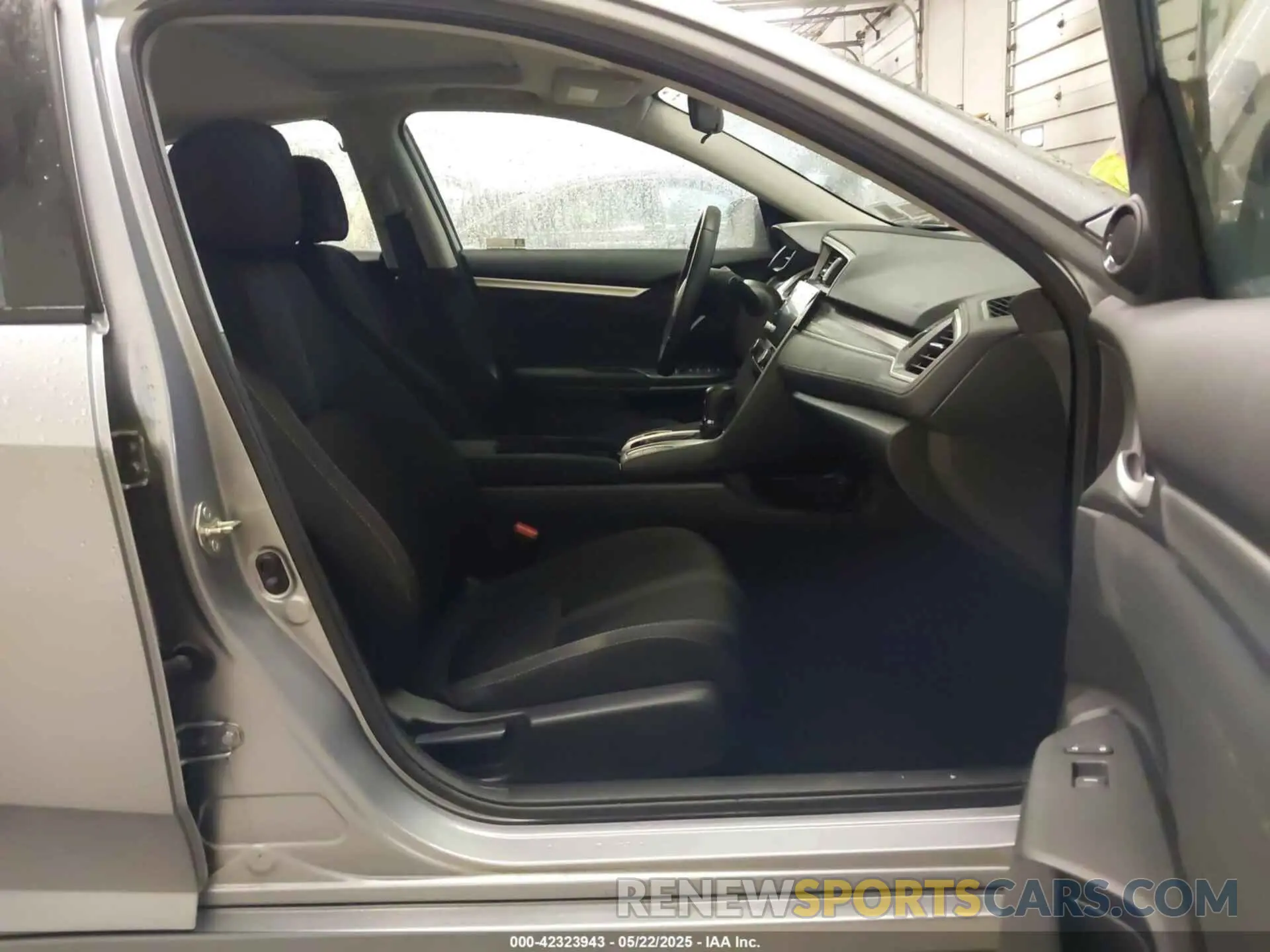 5 fotografías del automóvil dañado 19XFC1F39LE203988 HONDA CIVIC 2020