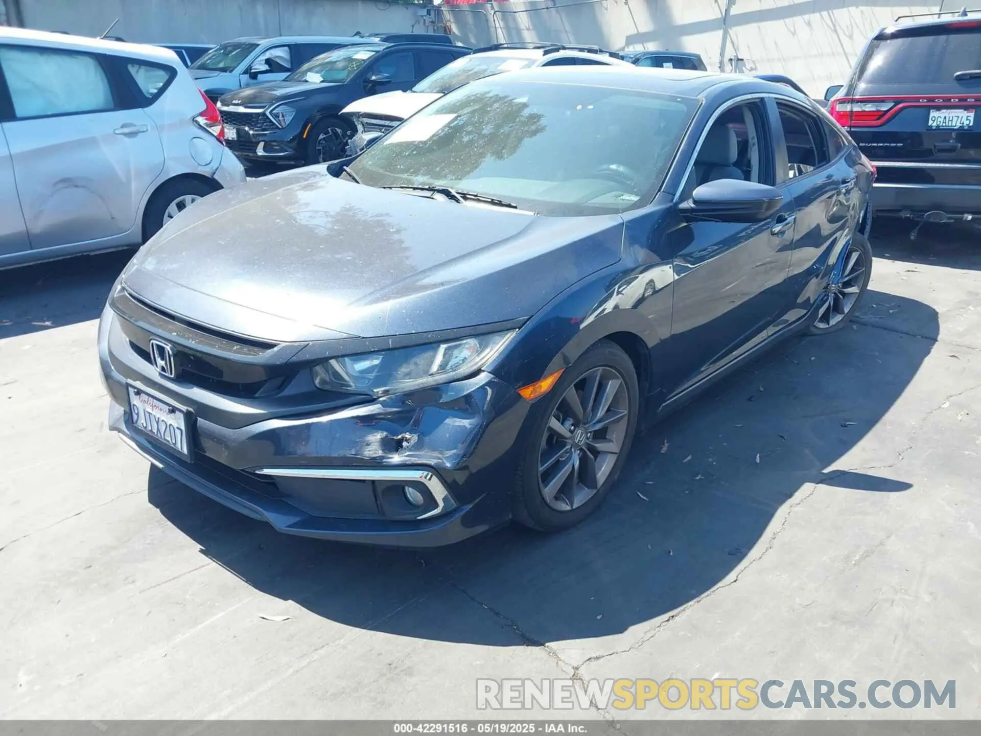 2 fotografías del automóvil dañado 19XFC1F3XLE212103 HONDA CIVIC 2020