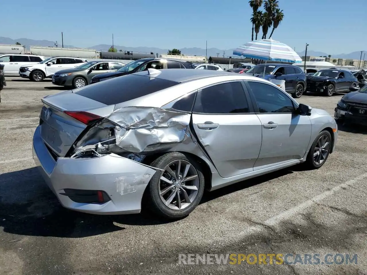 3 fotografías del automóvil dañado 19XFC1F70LE209746 HONDA CIVIC 2020