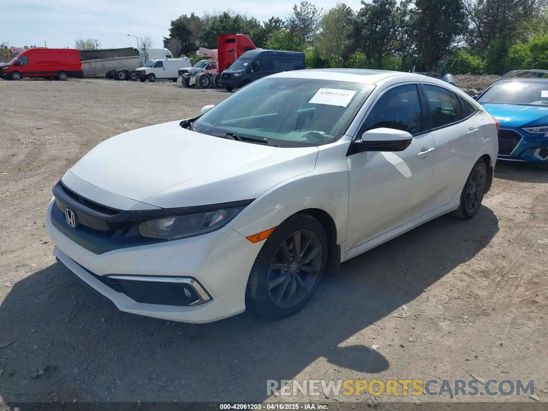 2 fotografías del automóvil dañado 19XFC1F73LE001358 HONDA CIVIC 2020