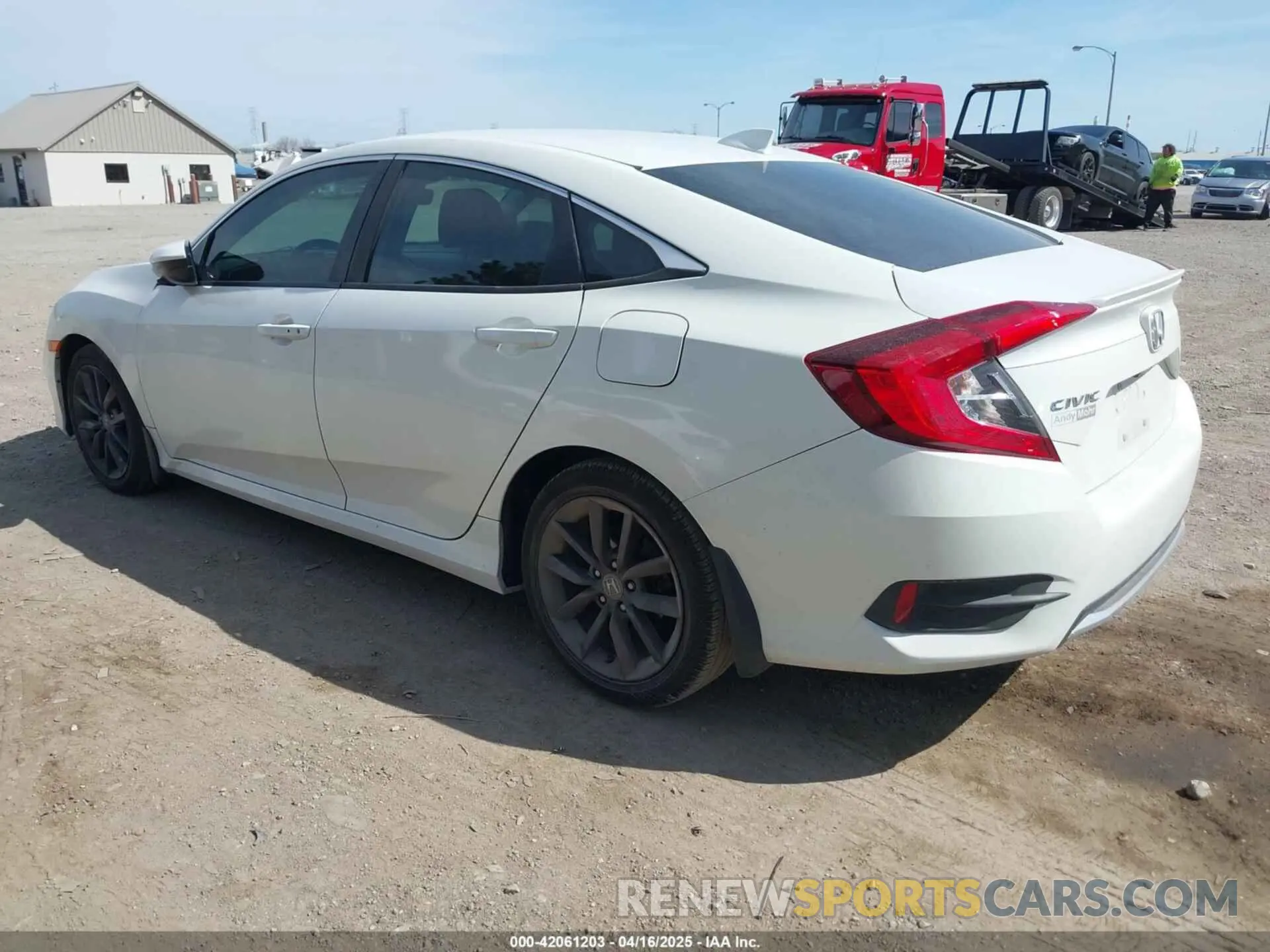 3 fotografías del automóvil dañado 19XFC1F73LE001358 HONDA CIVIC 2020