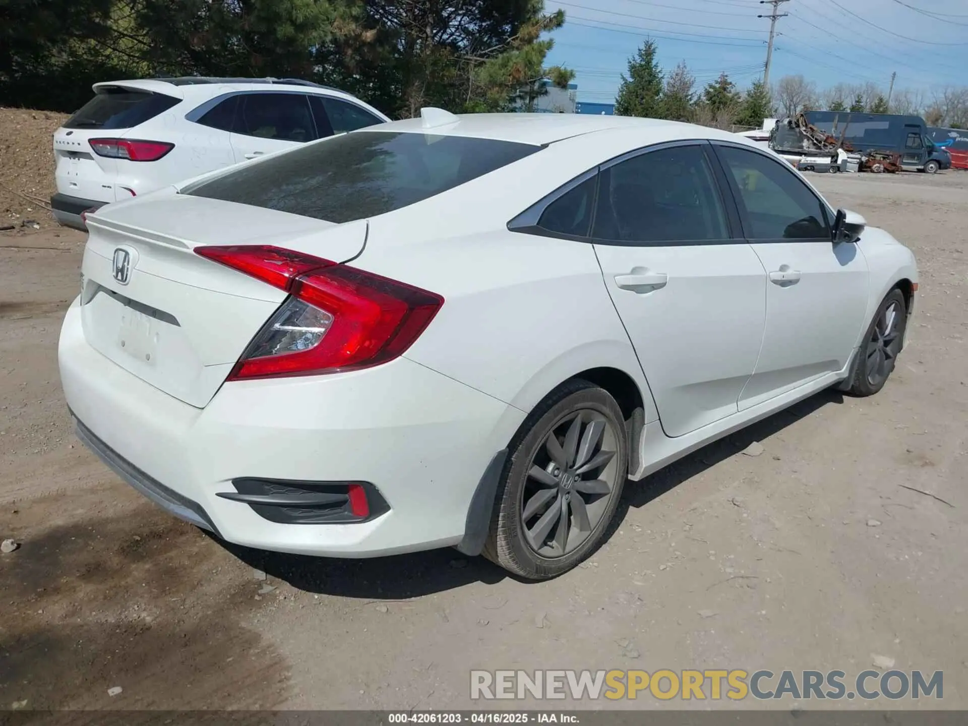 4 fotografías del automóvil dañado 19XFC1F73LE001358 HONDA CIVIC 2020