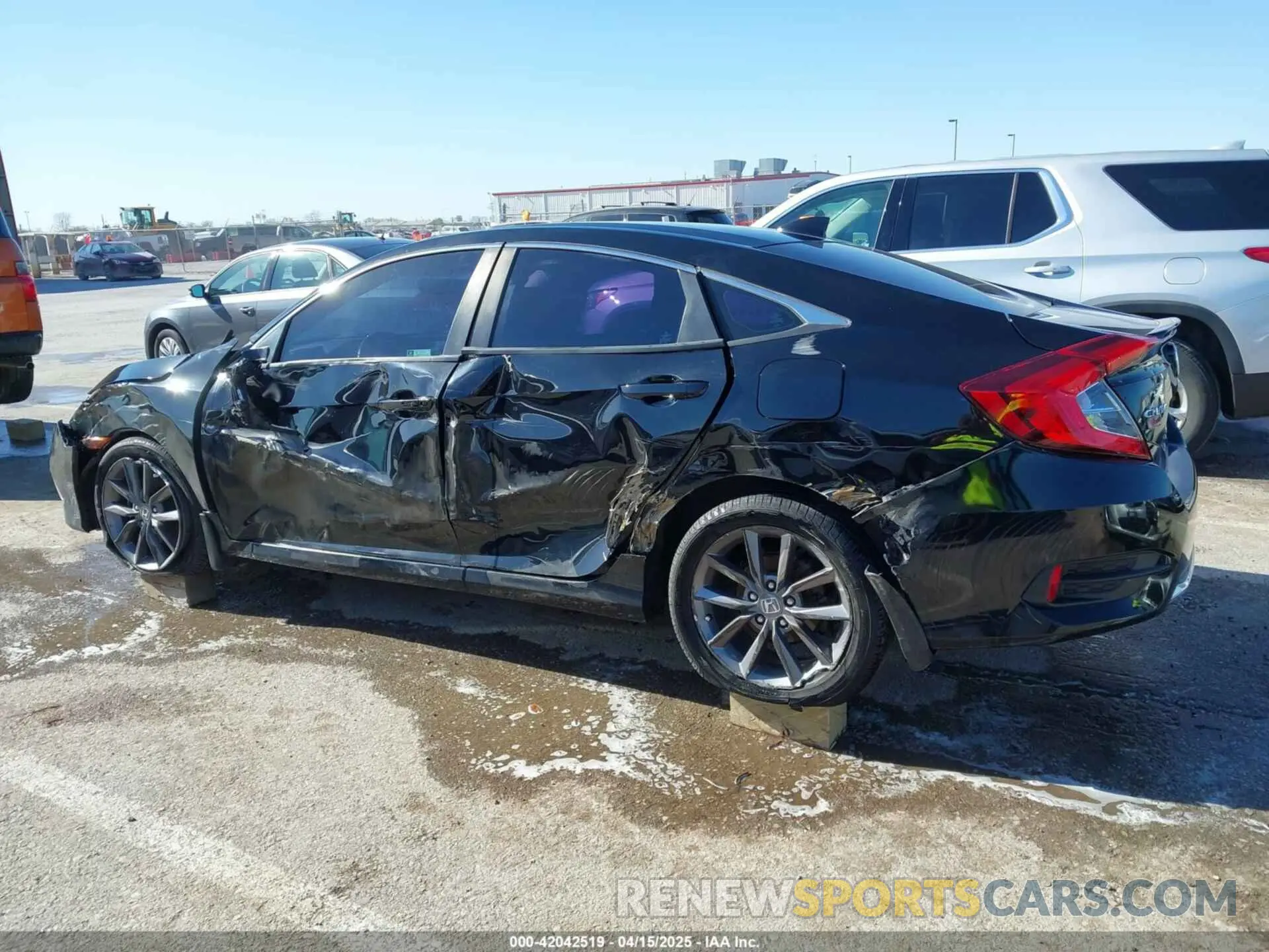 14 fotografías del automóvil dañado 19XFC1F73LE017656 HONDA CIVIC 2020