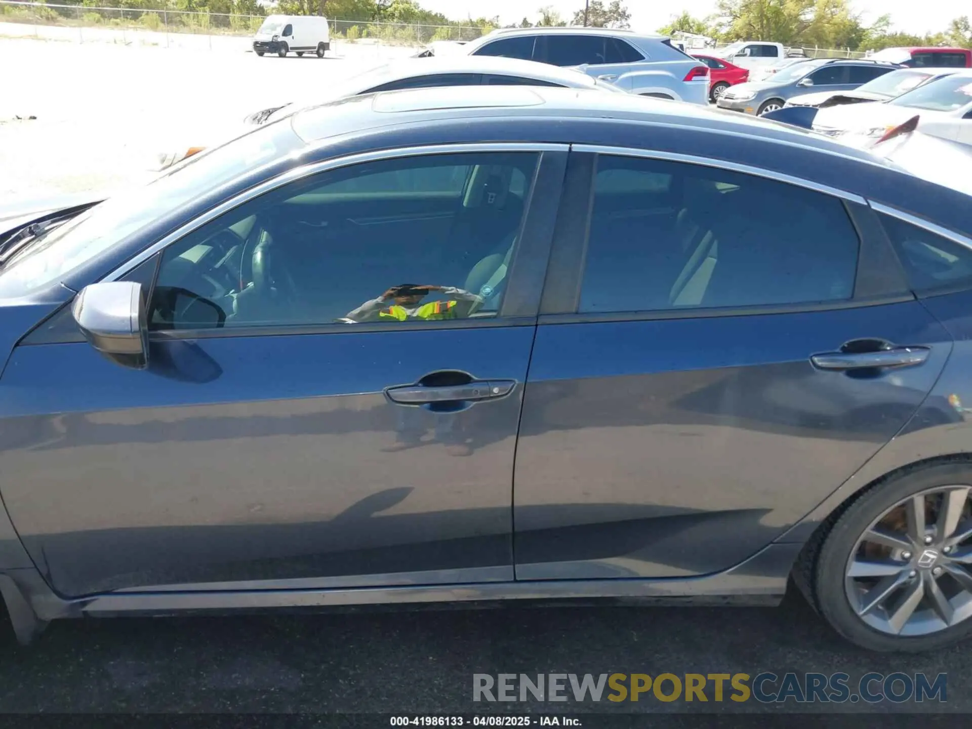 14 fotografías del automóvil dañado 19XFC1F73LE023876 HONDA CIVIC 2020