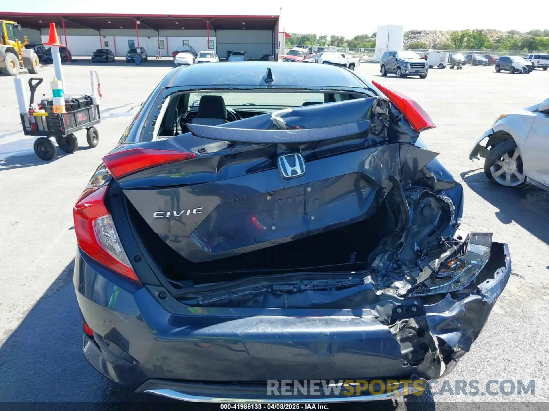 16 fotografías del automóvil dañado 19XFC1F73LE023876 HONDA CIVIC 2020