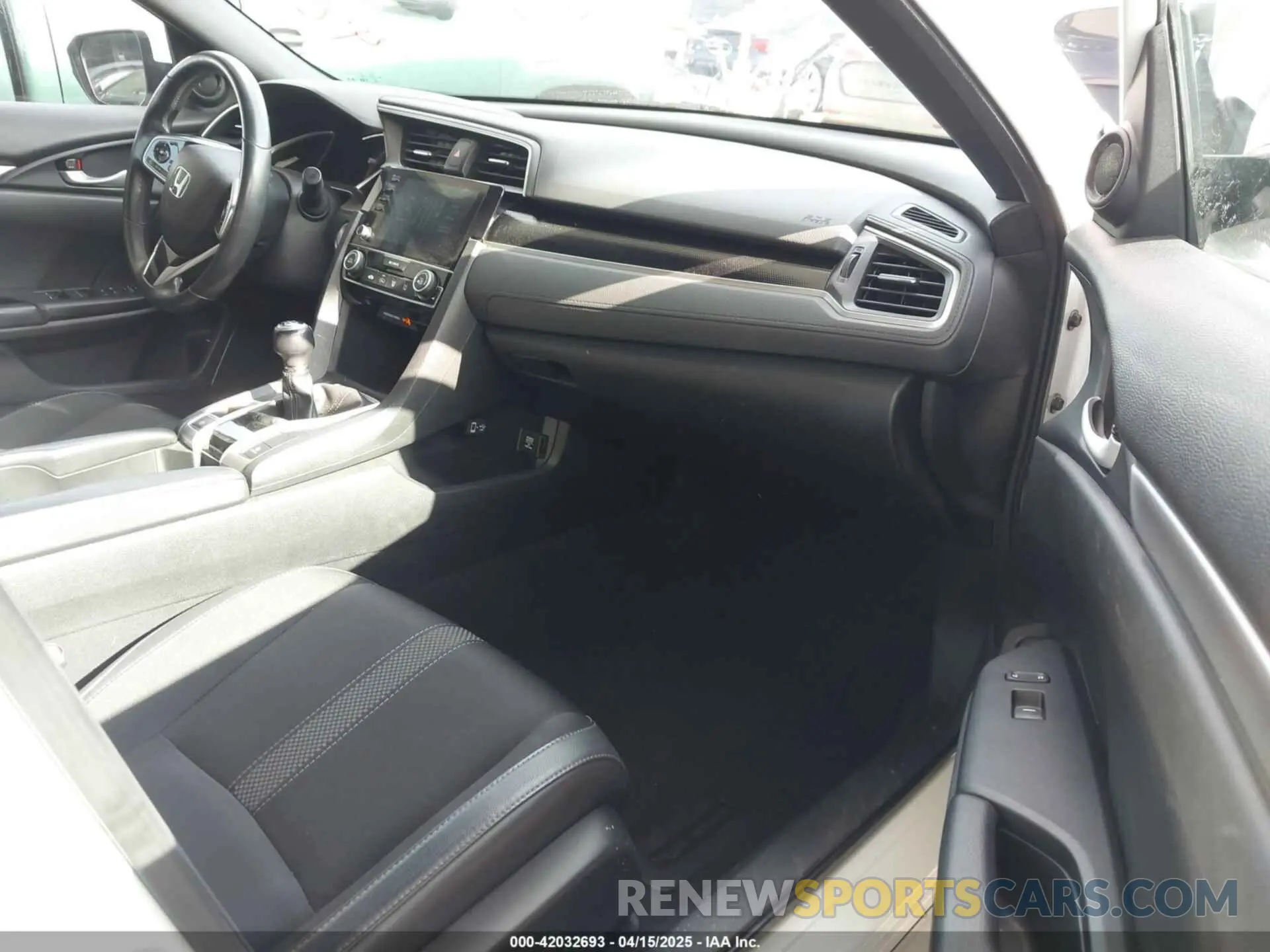 5 fotografías del automóvil dañado 19XFC2E88LE001033 HONDA CIVIC 2020