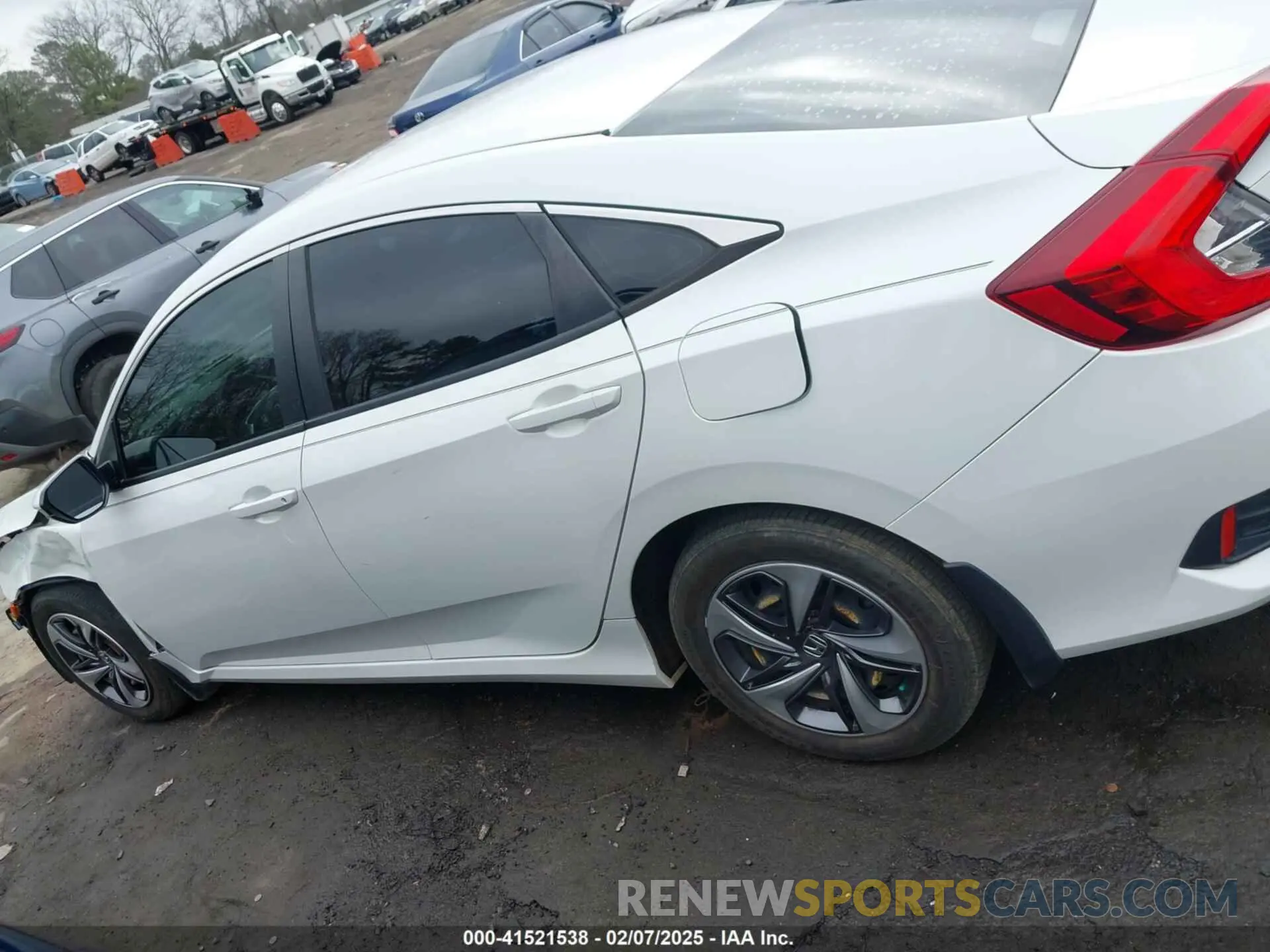 15 fotografías del automóvil dañado 19XFC2F61LE002179 HONDA CIVIC 2020