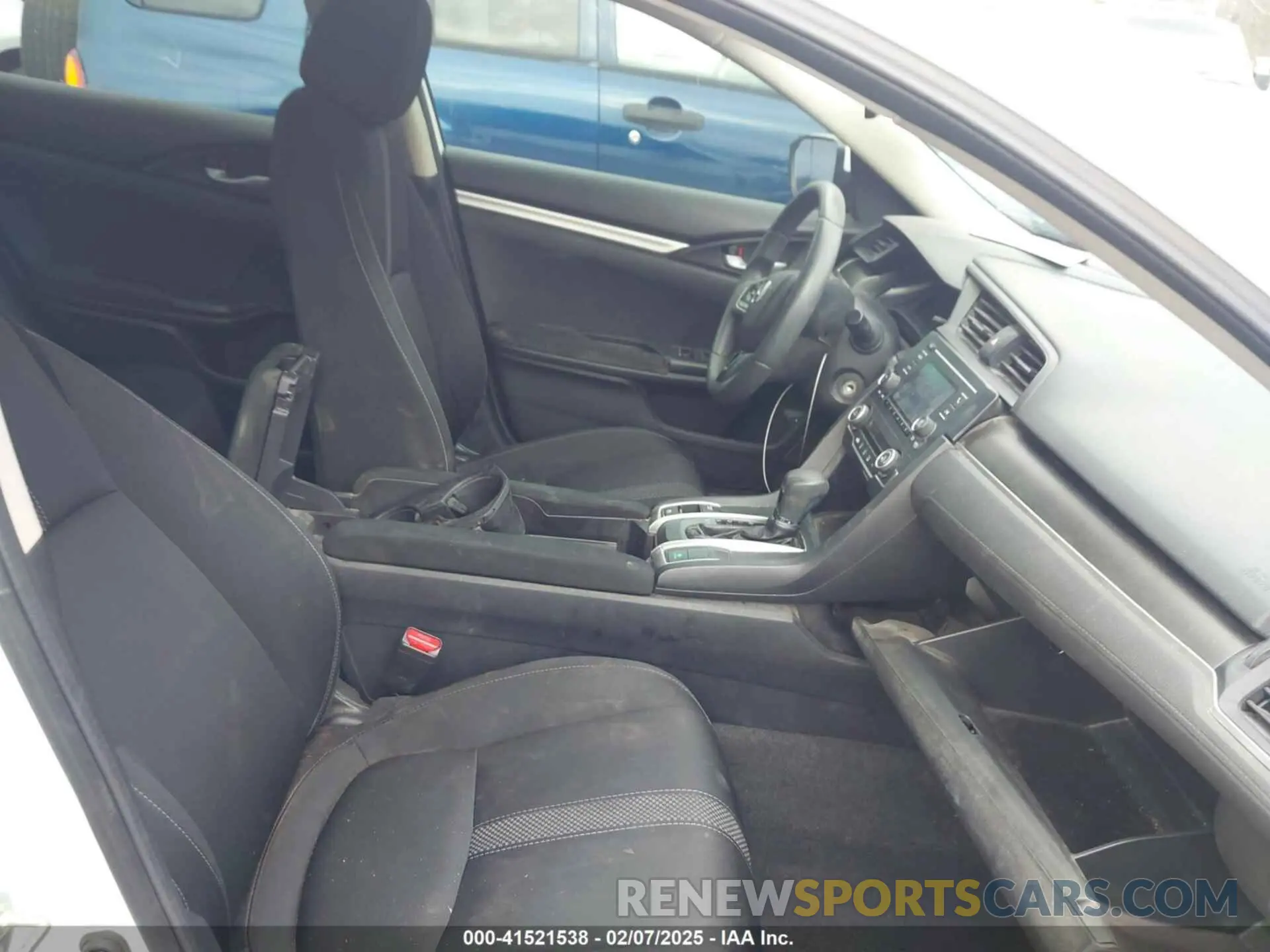 5 fotografías del automóvil dañado 19XFC2F61LE002179 HONDA CIVIC 2020
