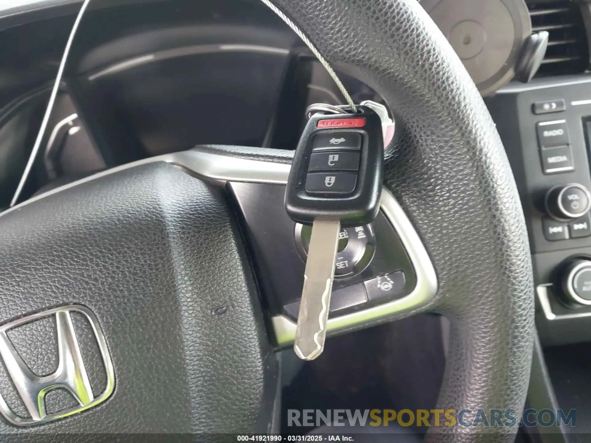 11 fotografías del automóvil dañado 19XFC2F65LE206368 HONDA CIVIC 2020