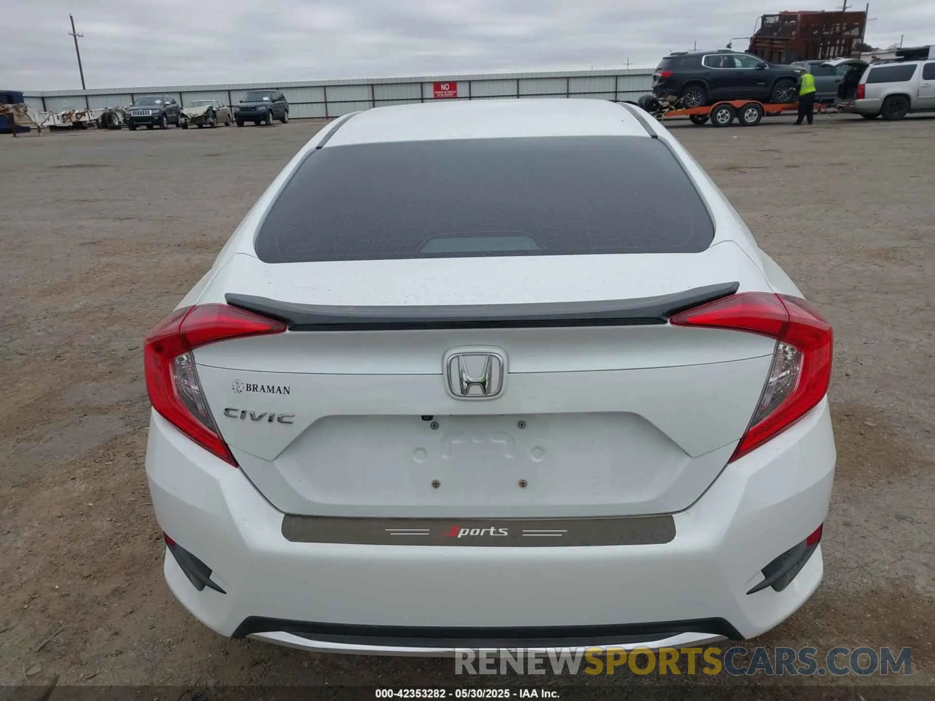 16 fotografías del automóvil dañado 19XFC2F66LE011699 HONDA CIVIC 2020