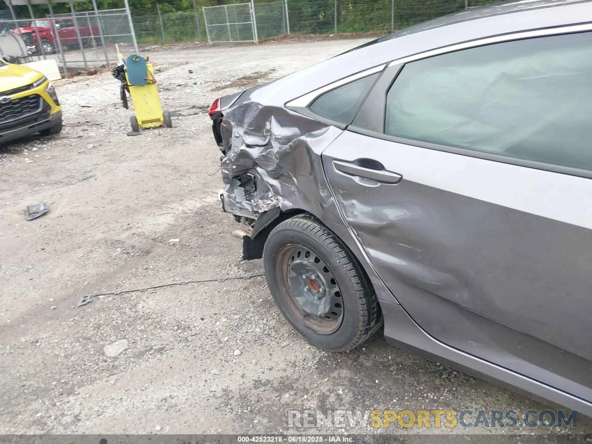 6 fotografías del automóvil dañado 19XFC2F67LE016717 HONDA CIVIC 2020