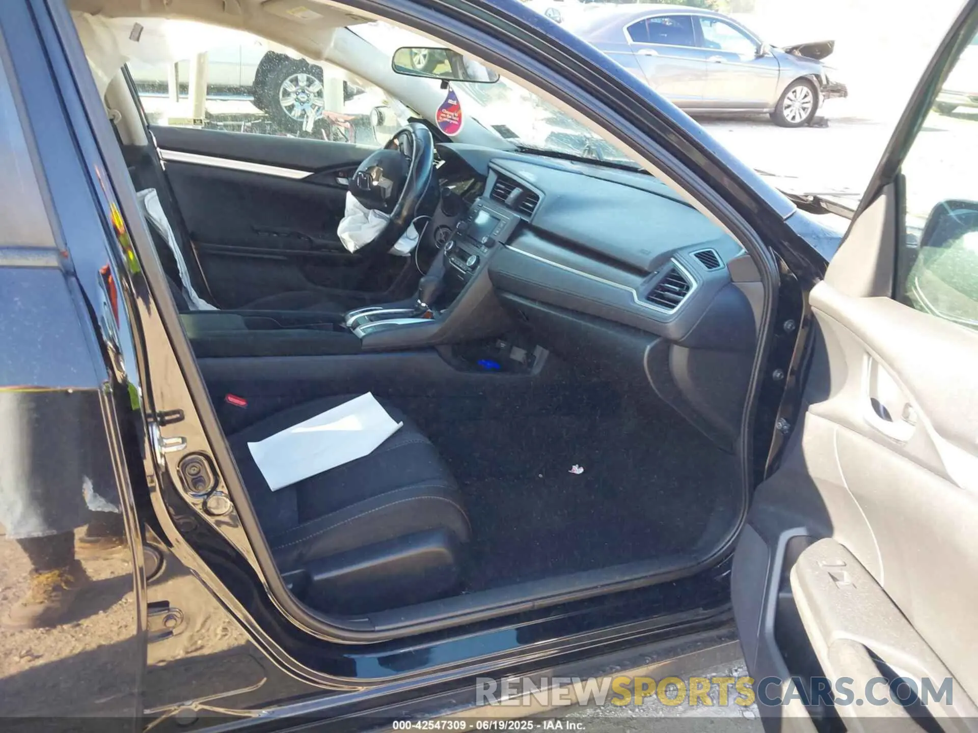5 fotografías del automóvil dañado 19XFC2F69LE004472 HONDA CIVIC 2020
