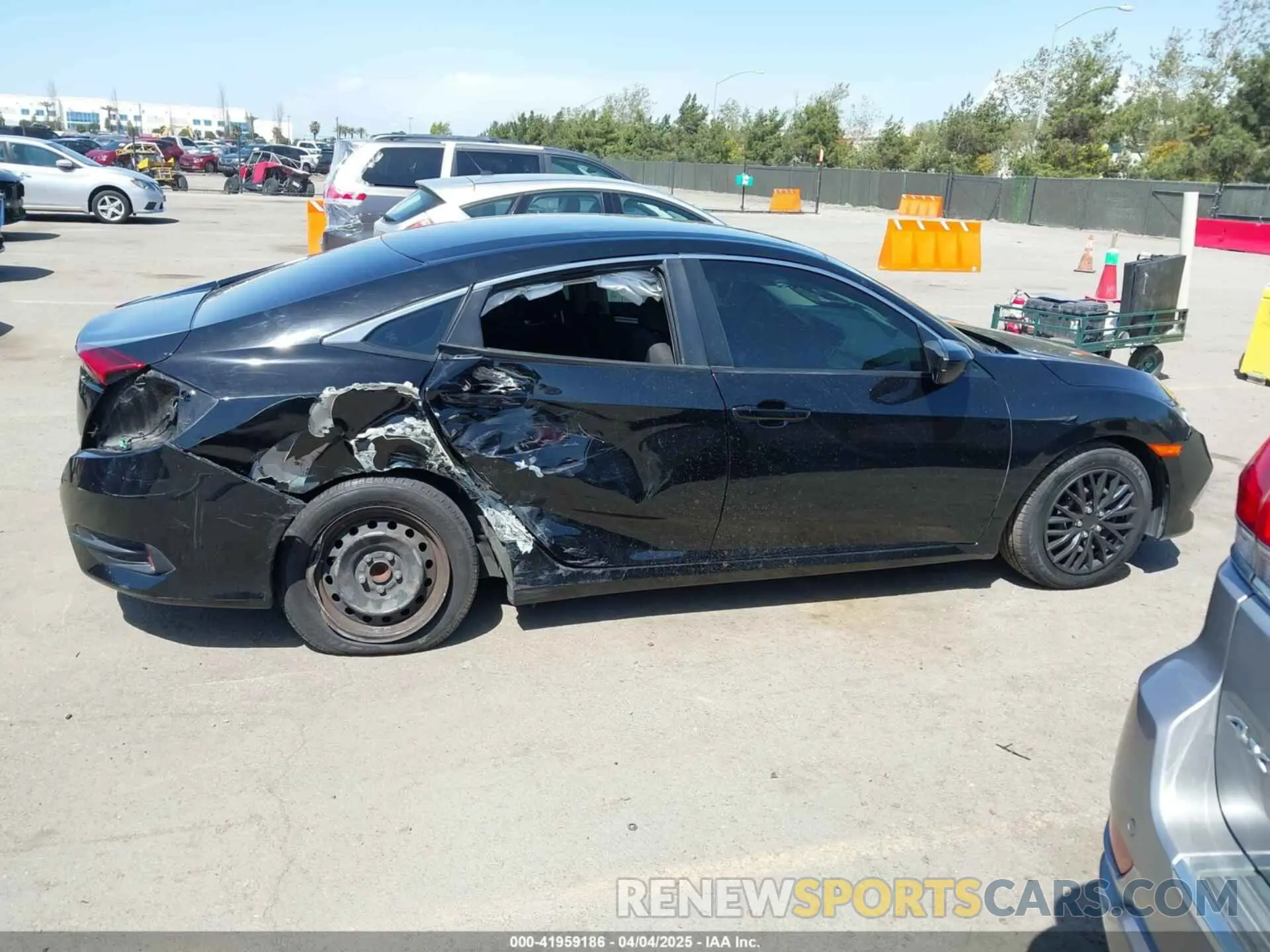 14 fotografías del automóvil dañado 19XFC2F69LE210049 HONDA CIVIC 2020