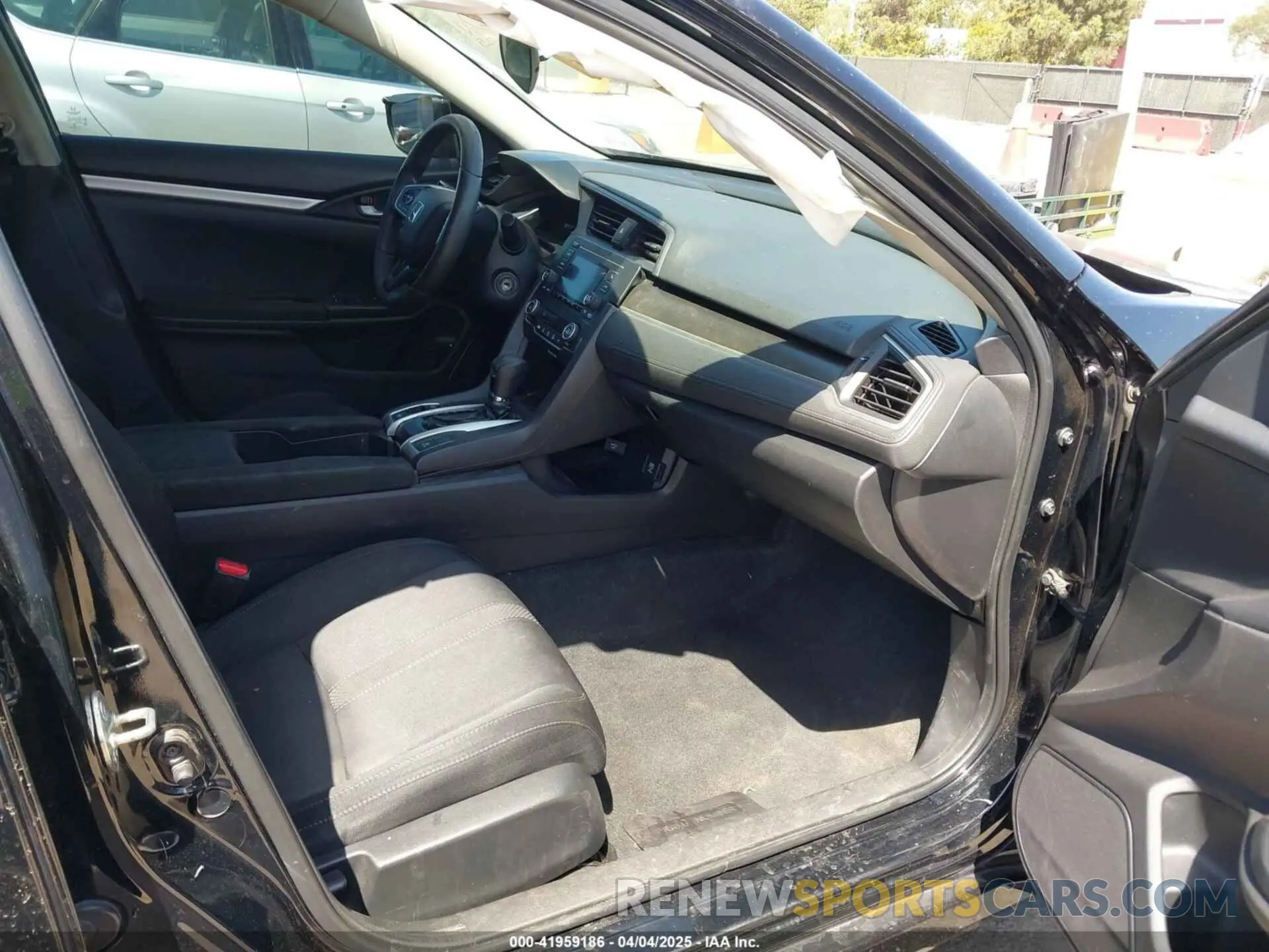 5 fotografías del automóvil dañado 19XFC2F69LE210049 HONDA CIVIC 2020