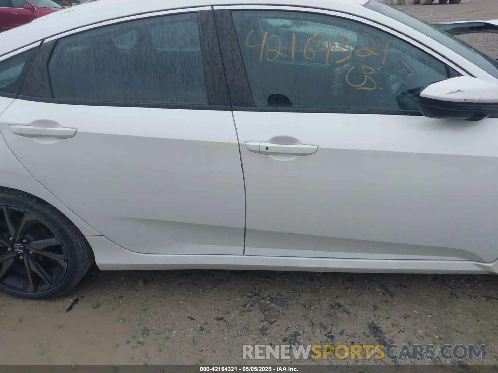 13 fotografías del automóvil dañado 19XFC2F81LE001308 HONDA CIVIC 2020