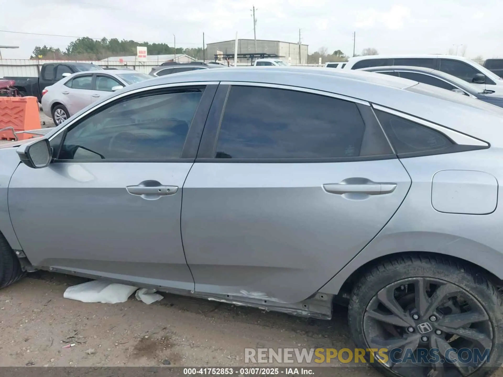14 fotografías del automóvil dañado 19XFC2F81LE018321 HONDA CIVIC 2020