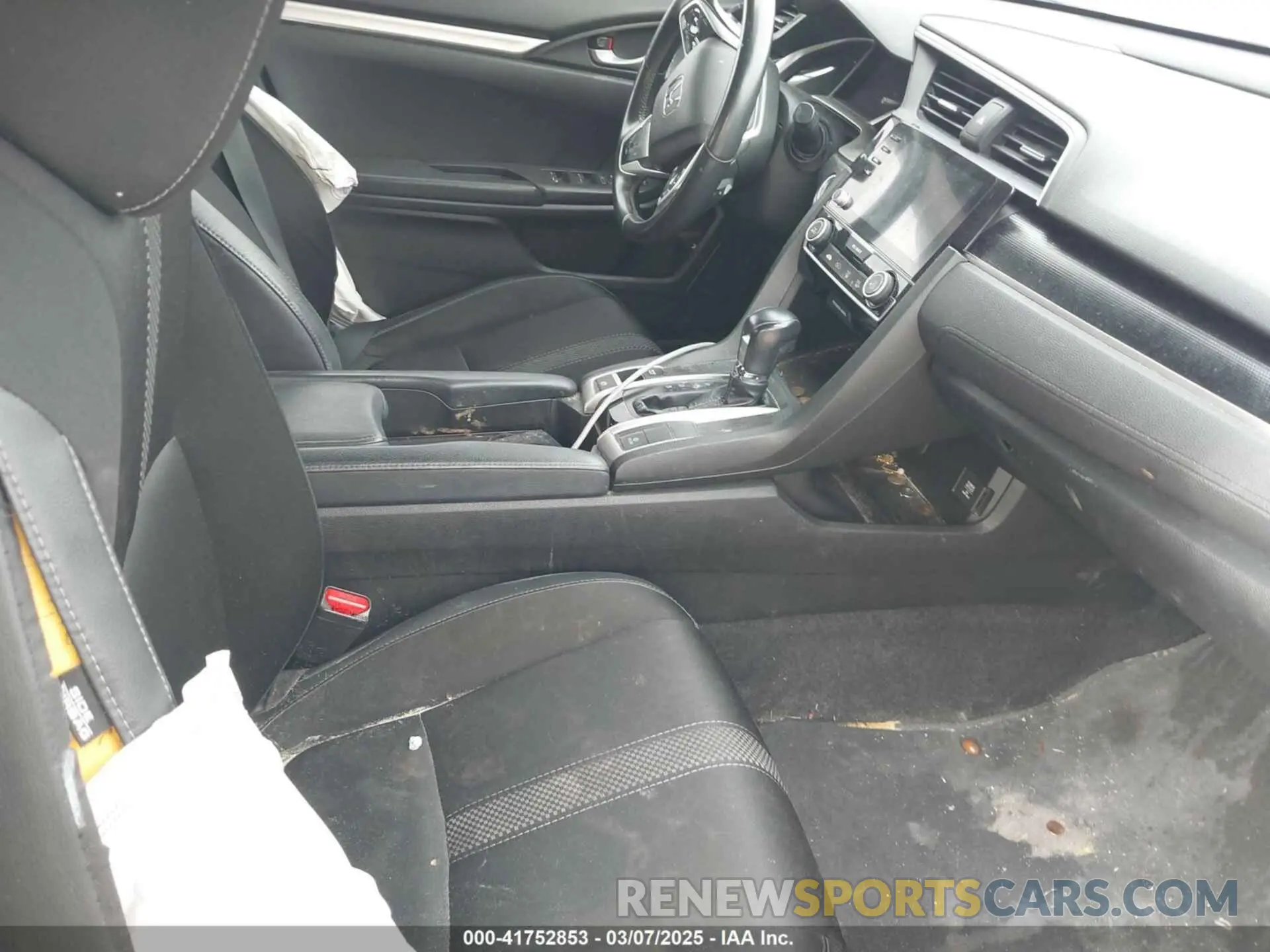 5 fotografías del automóvil dañado 19XFC2F81LE018321 HONDA CIVIC 2020