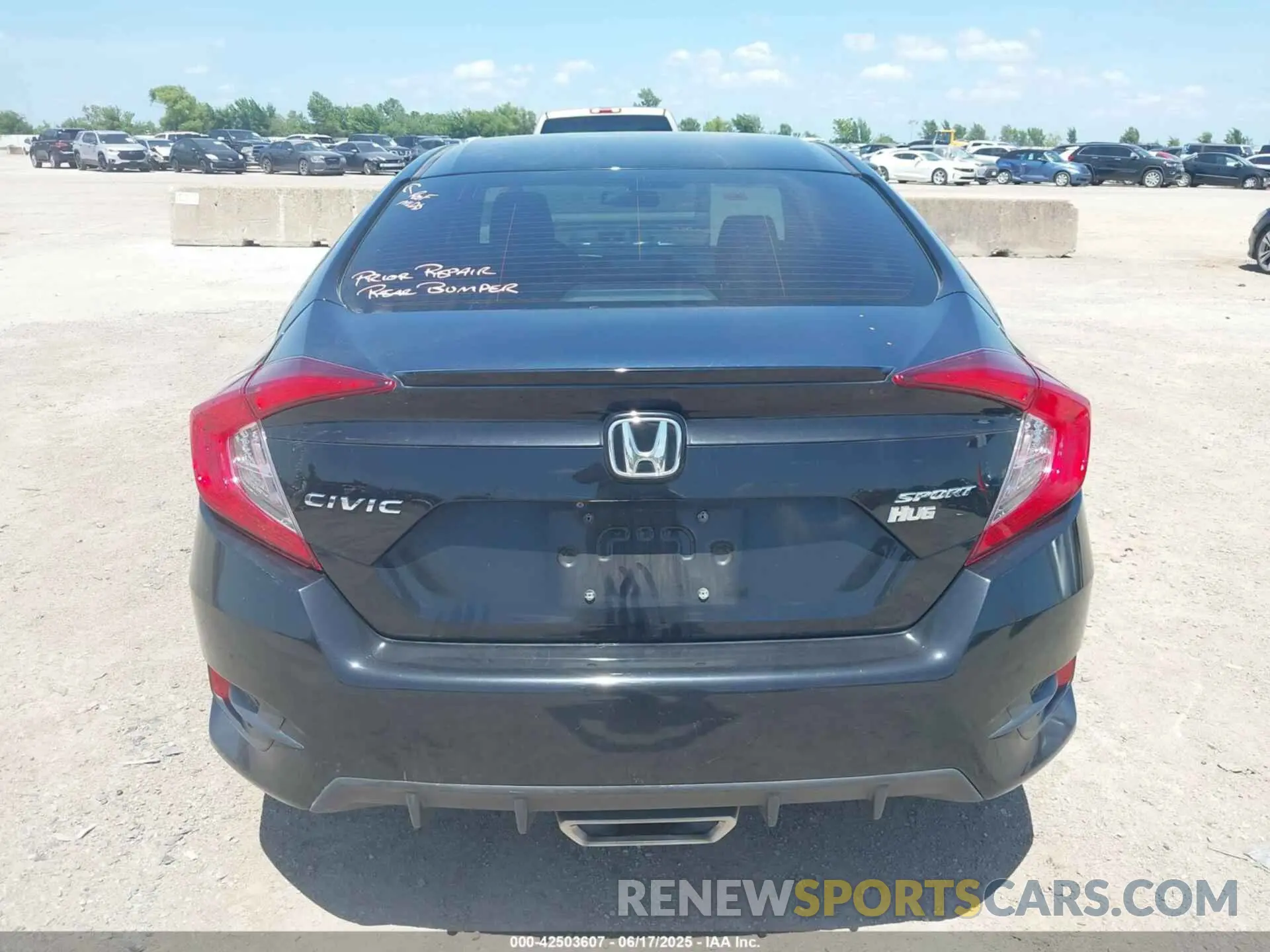 16 fotografías del automóvil dañado 19XFC2F85LE015860 HONDA CIVIC 2020