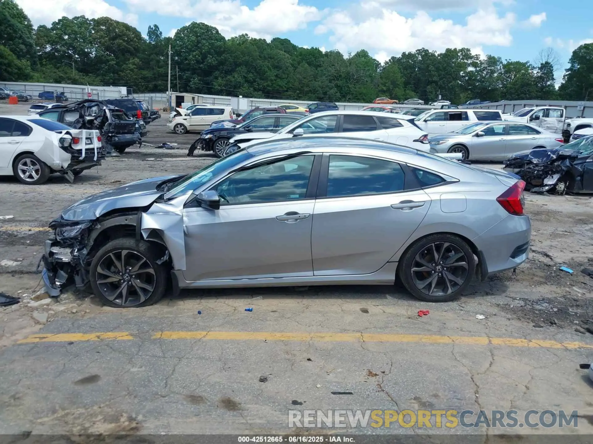 14 fotografías del automóvil dañado 19XFC2F89LE010032 HONDA CIVIC 2020