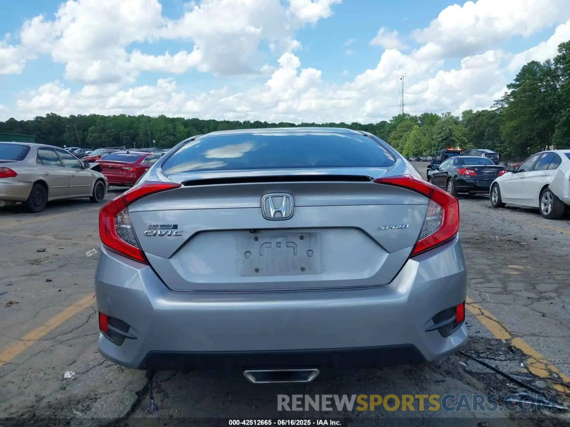 16 fotografías del automóvil dañado 19XFC2F89LE010032 HONDA CIVIC 2020