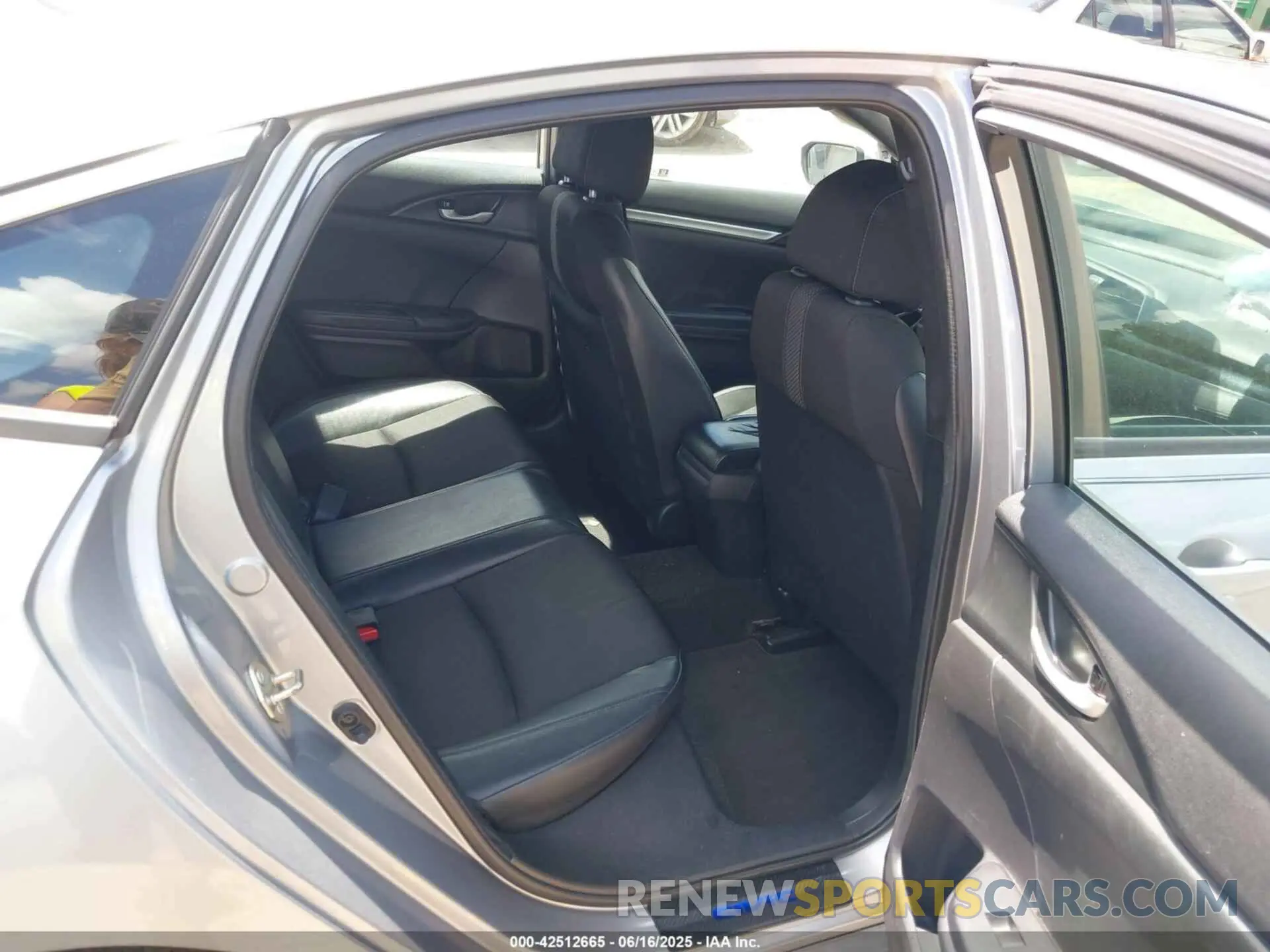 8 fotografías del automóvil dañado 19XFC2F89LE010032 HONDA CIVIC 2020
