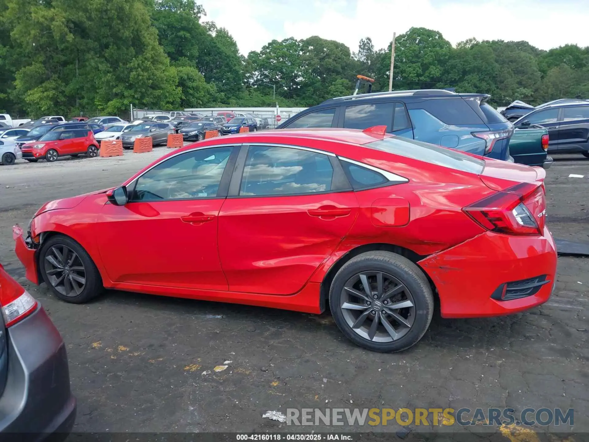 13 fotografías del automóvil dañado 2HGFC1F32LH683166 HONDA CIVIC 2020