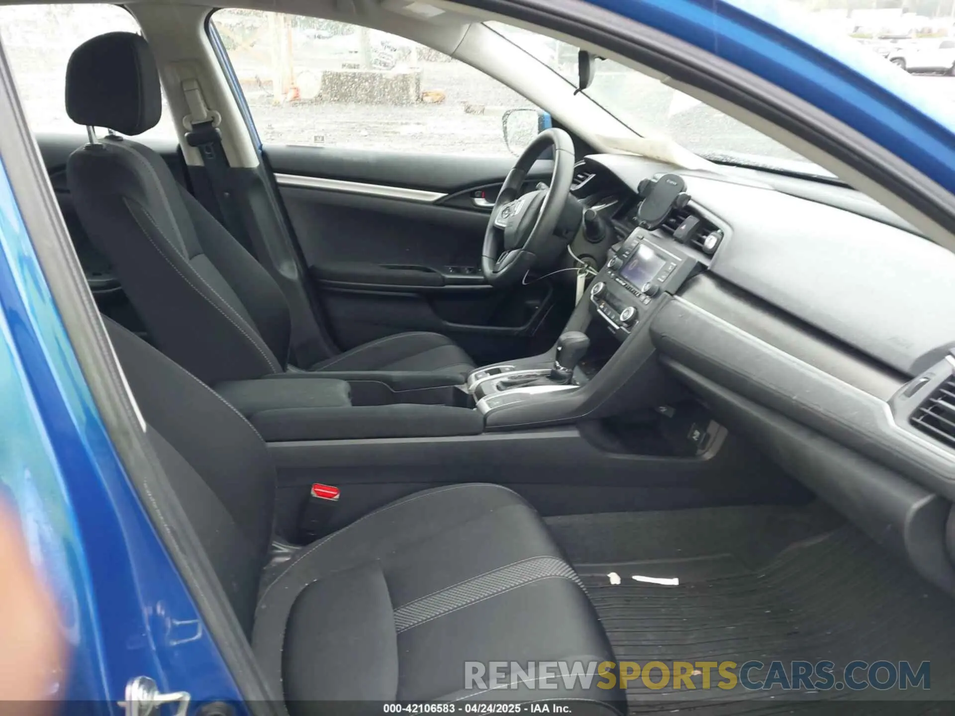 5 fotografías del automóvil dañado 2HGFC2F60LH548509 HONDA CIVIC 2020