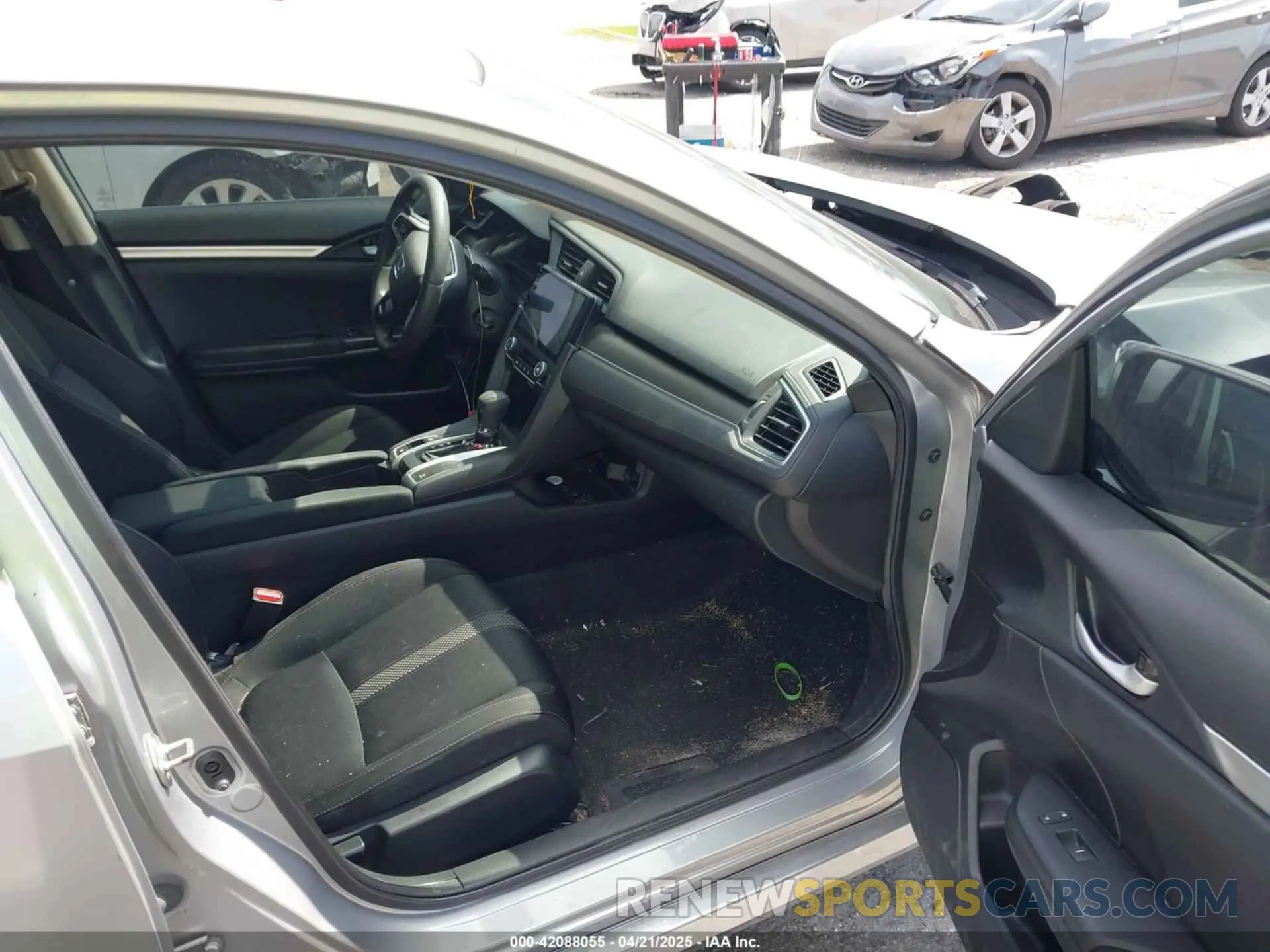 5 fotografías del automóvil dañado 2HGFC2F60LH565181 HONDA CIVIC 2020