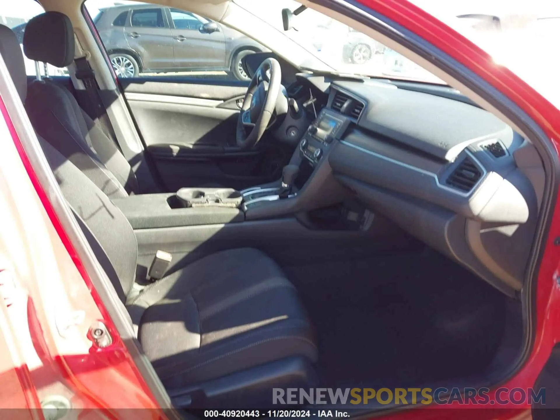 5 fotografías del automóvil dañado 2HGFC2F61LH580353 HONDA CIVIC 2020