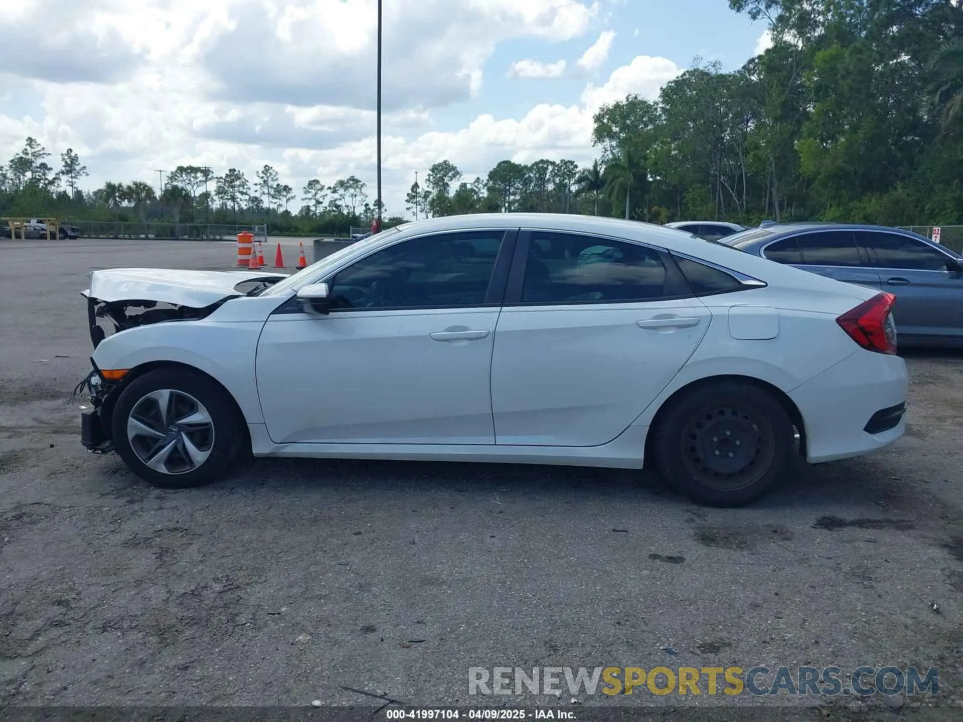 15 fotografías del automóvil dañado 2HGFC2F65LH531818 HONDA CIVIC 2020