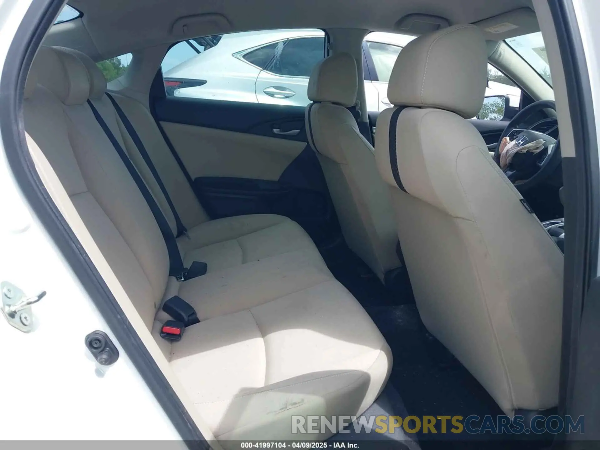 8 fotografías del automóvil dañado 2HGFC2F65LH531818 HONDA CIVIC 2020
