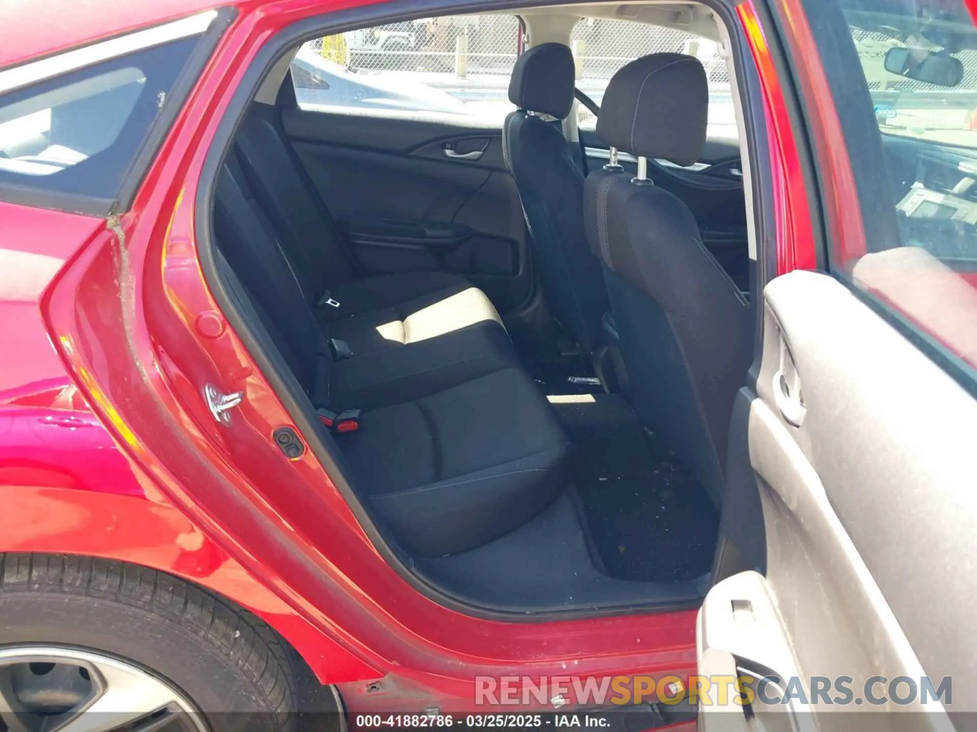 8 fotografías del automóvil dañado 2HGFC2F65LH594272 HONDA CIVIC 2020