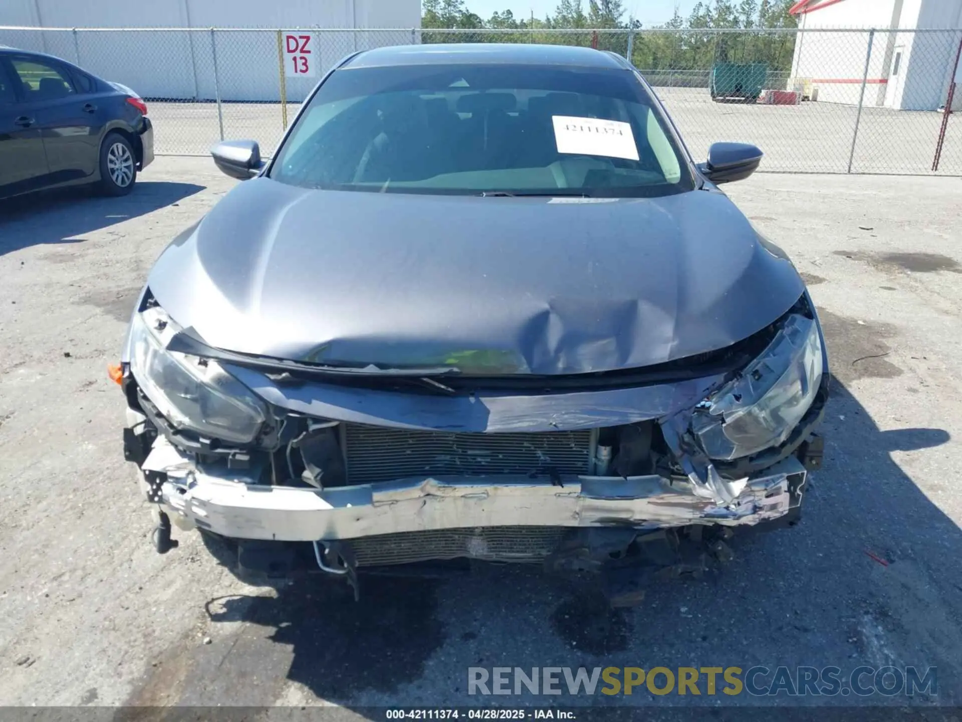 12 fotografías del automóvil dañado 2HGFC2F69LH588815 HONDA CIVIC 2020